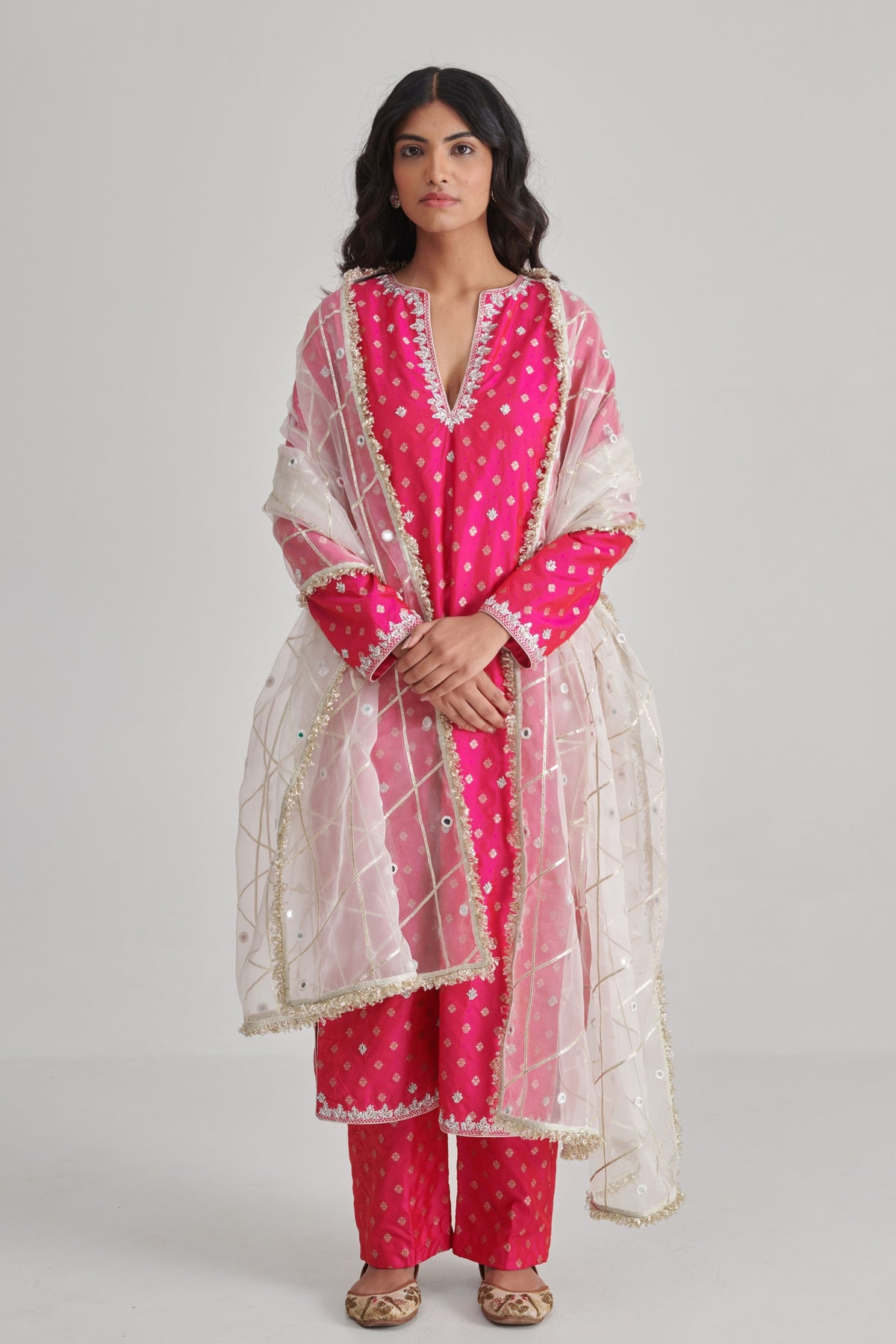 Adhira Dupatta