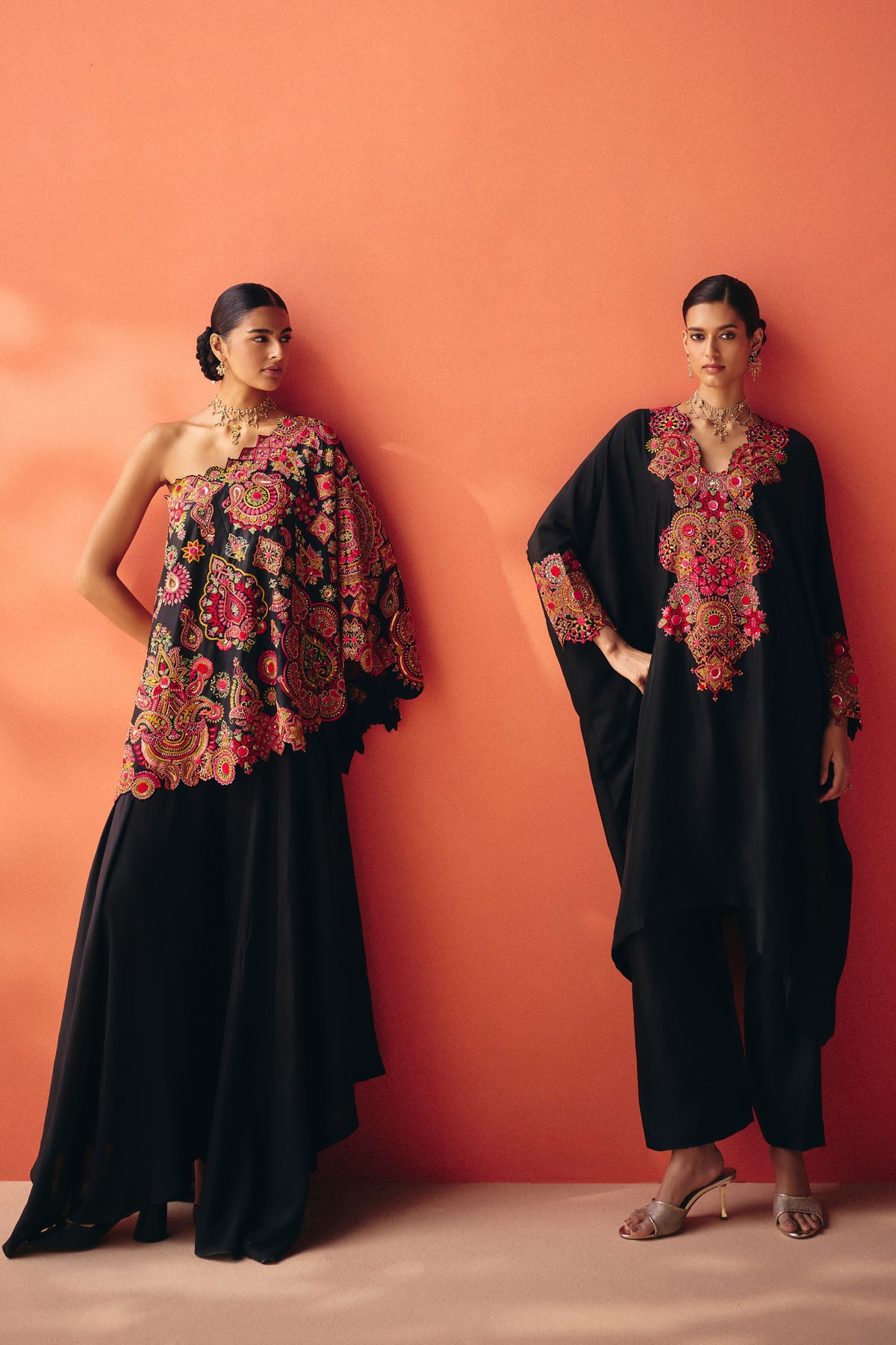 Sahasra Cape Set