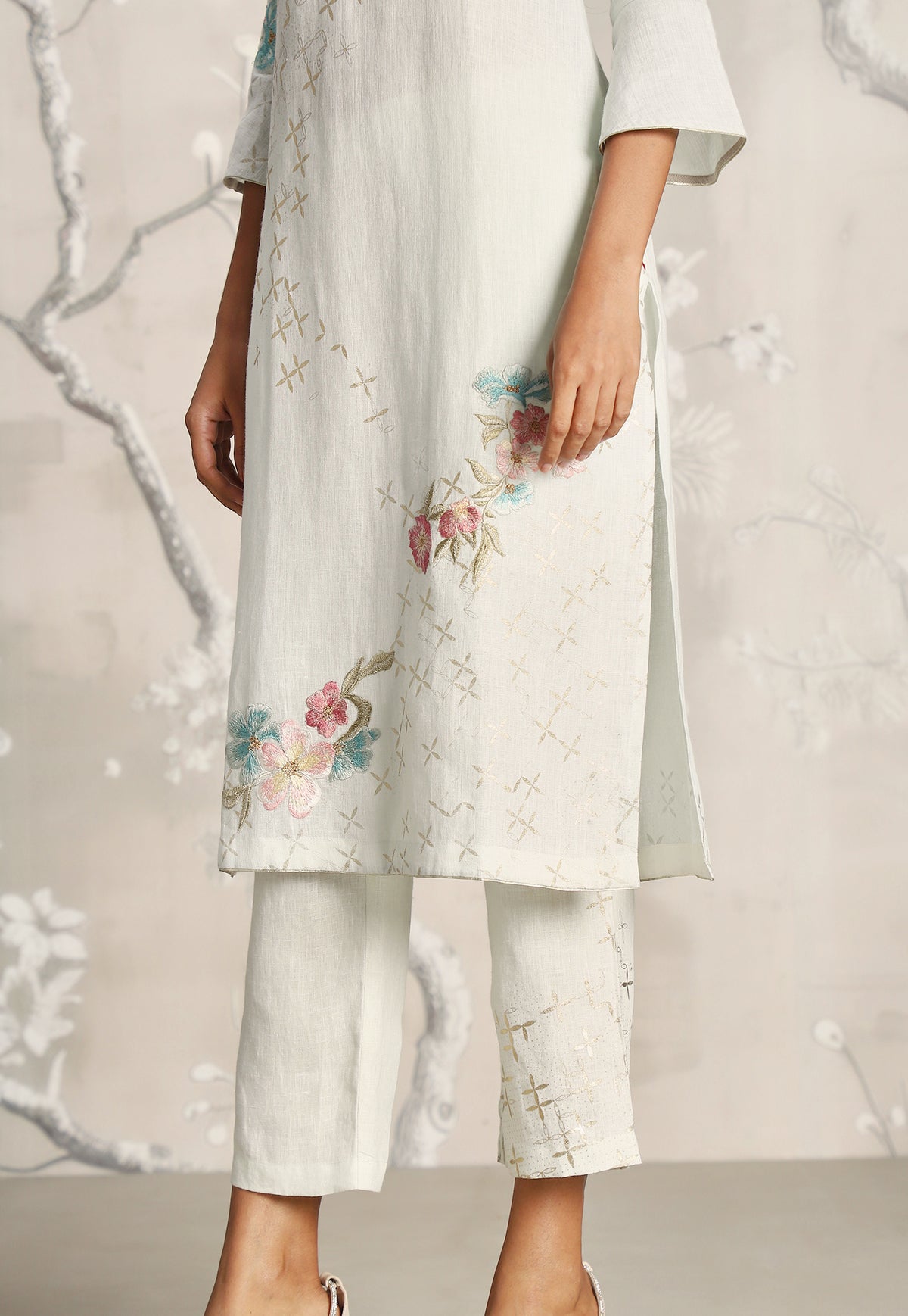 Bonny Corsage Kurta Set