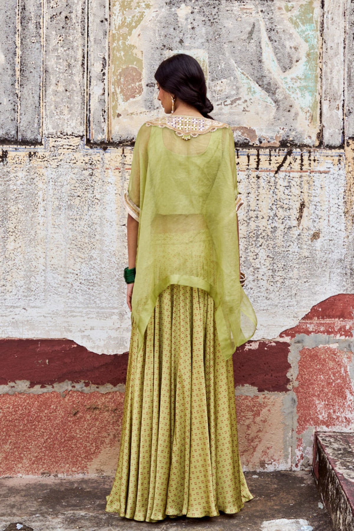Green Gota Cape Set