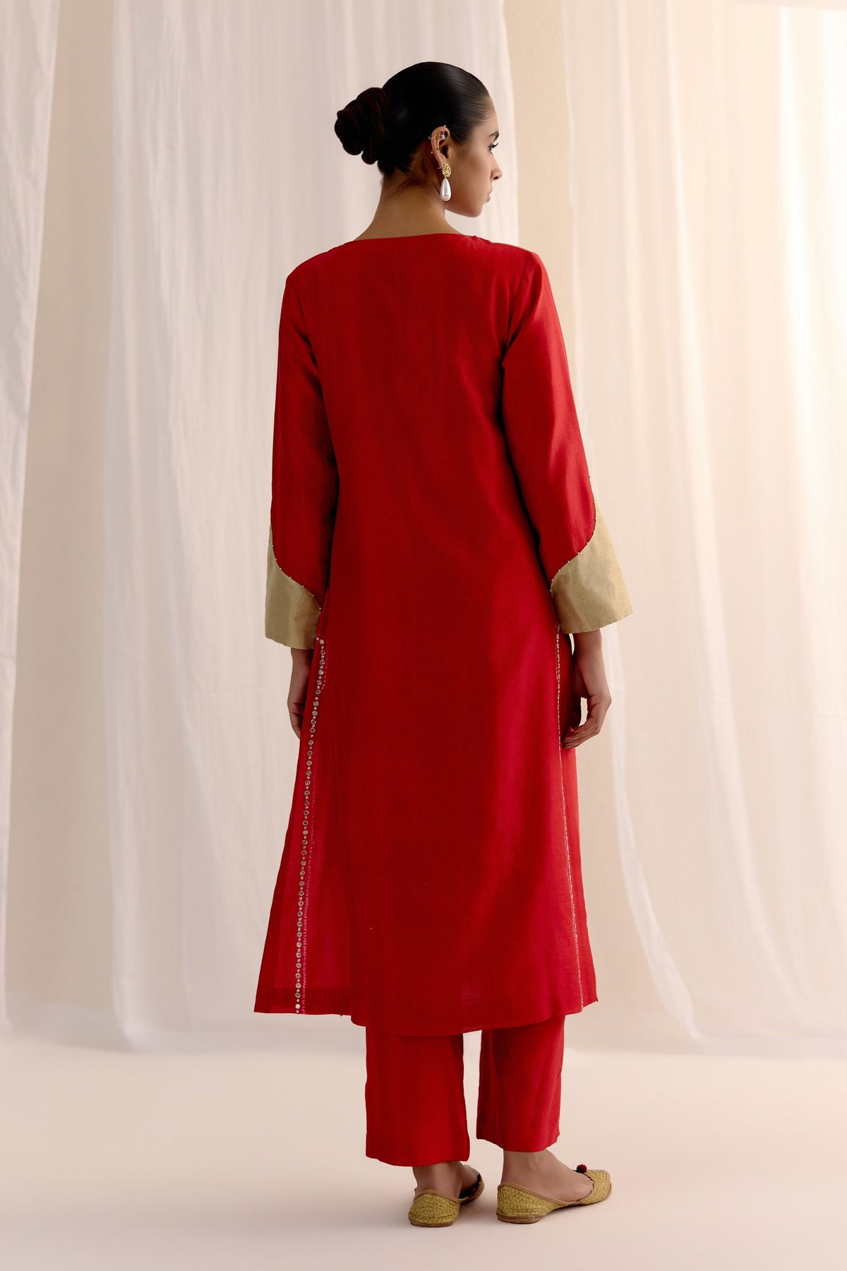 Rang-e-surkh Kurta Set
