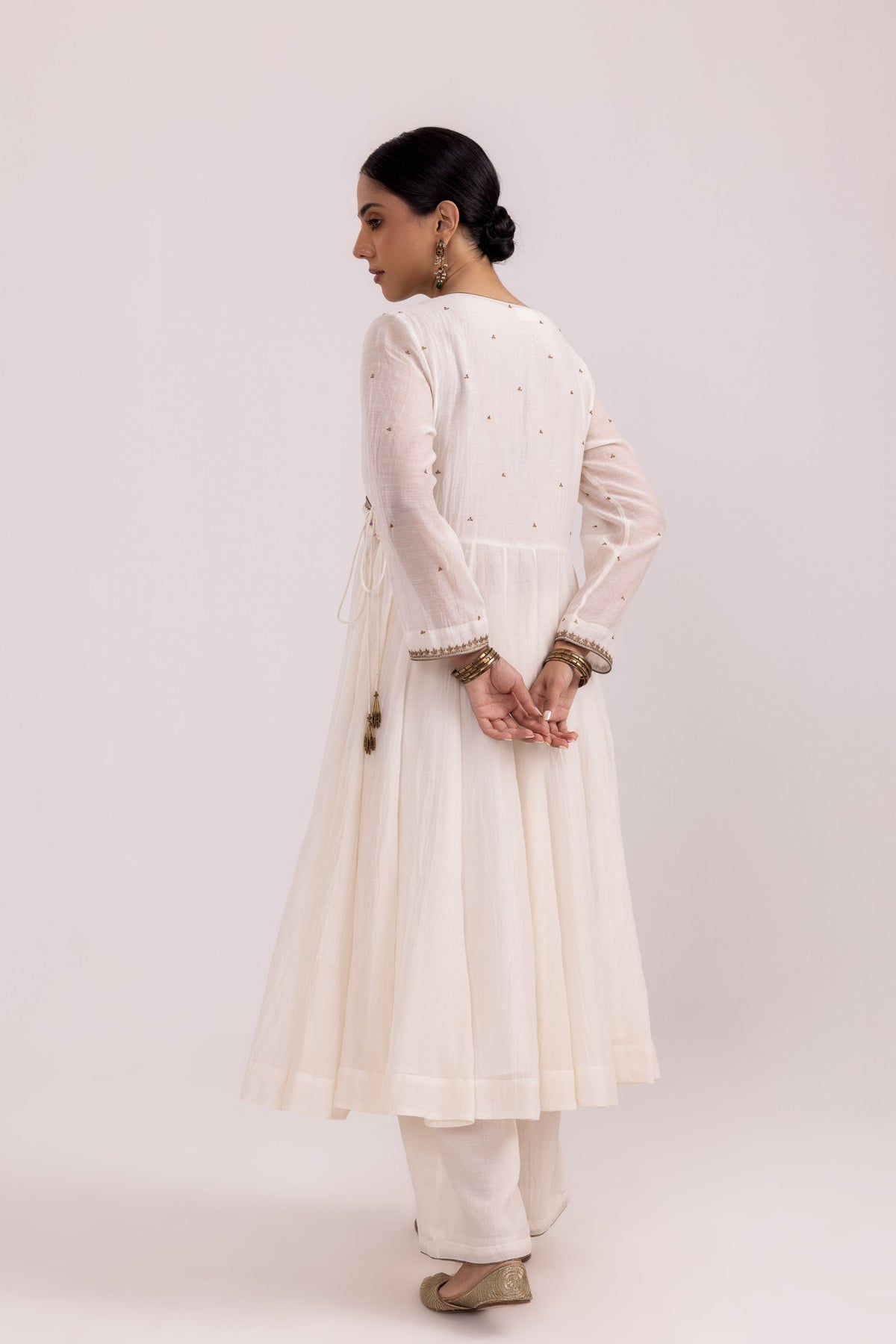 Ruhana White Anarkali Set