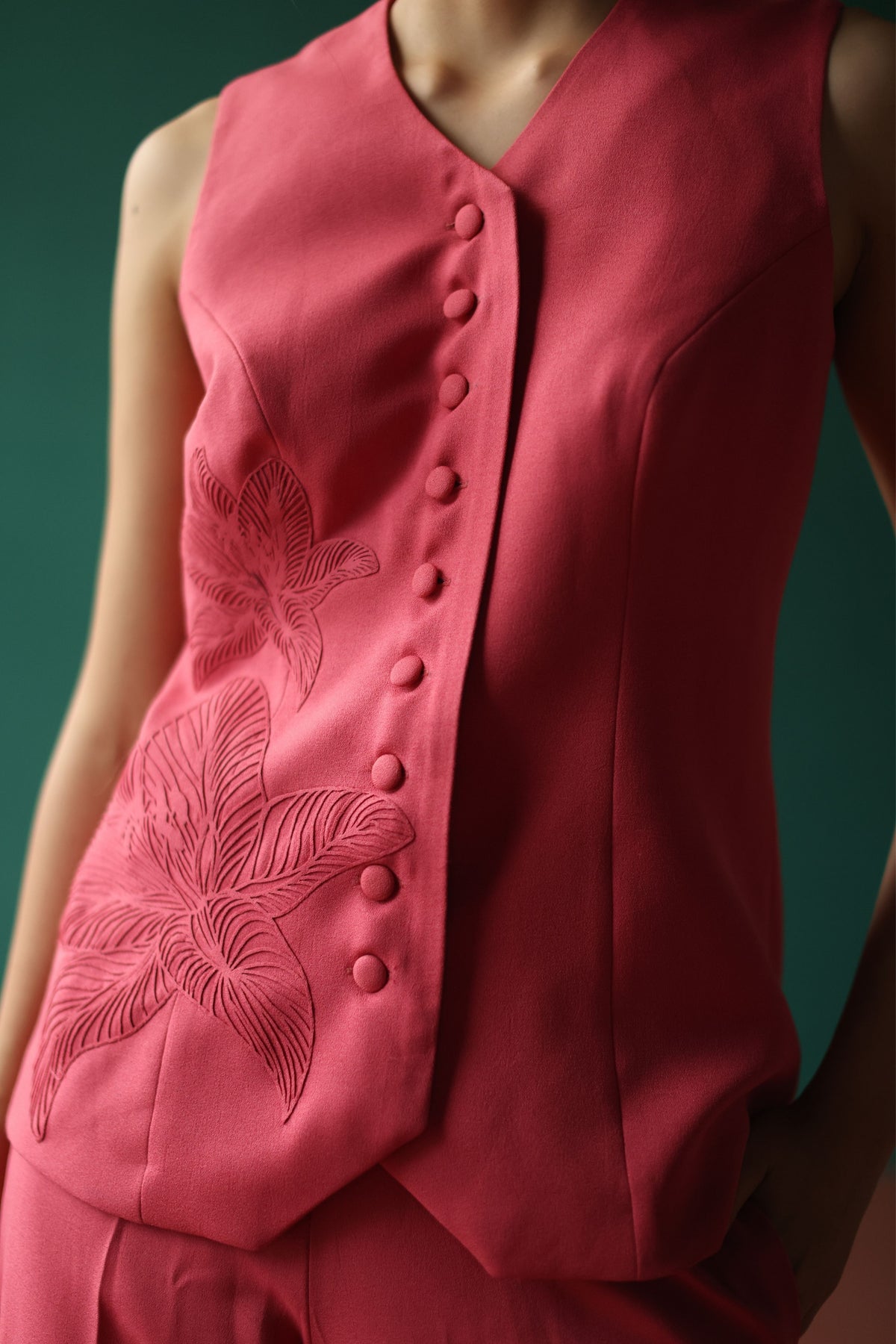 Waistcoat Set With Embossed Lilies