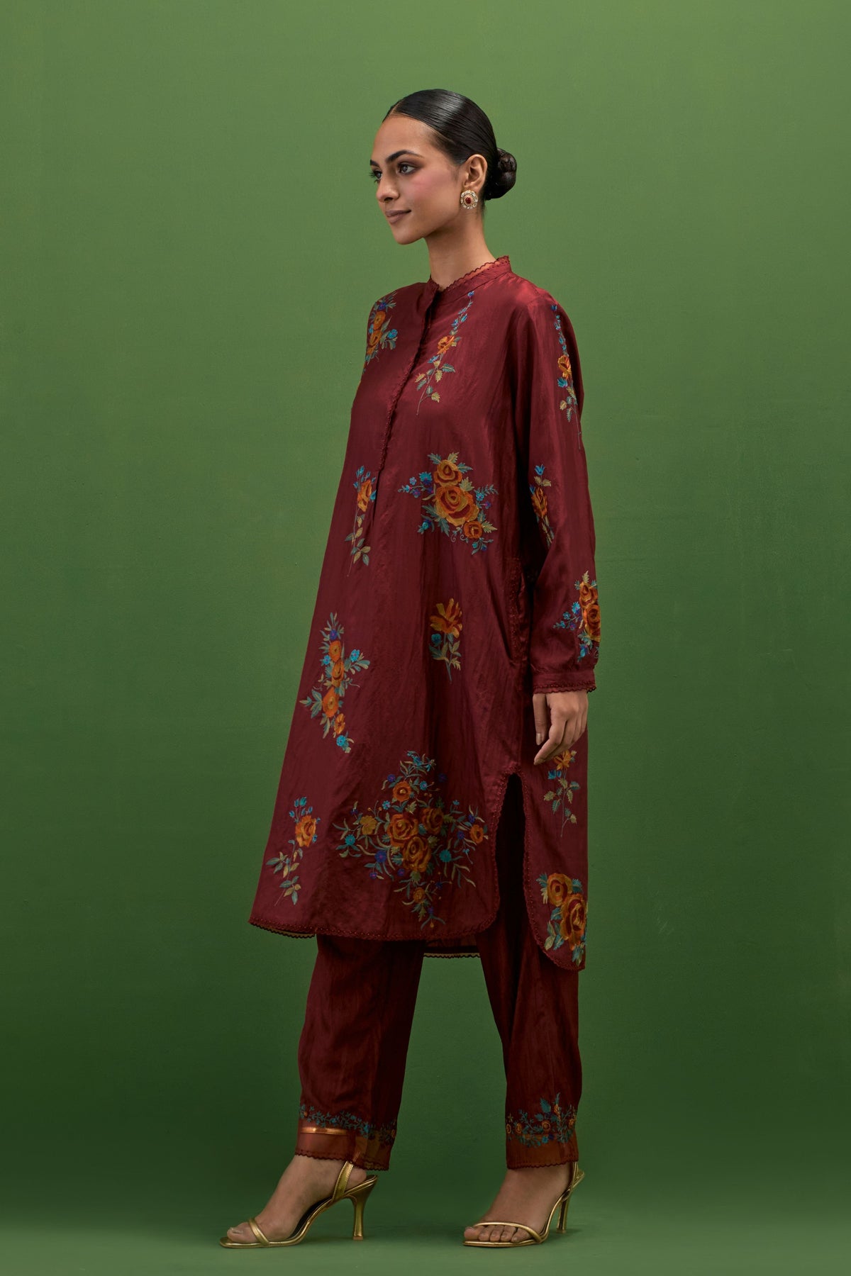 Wood Rose Embroidery Kurta Set