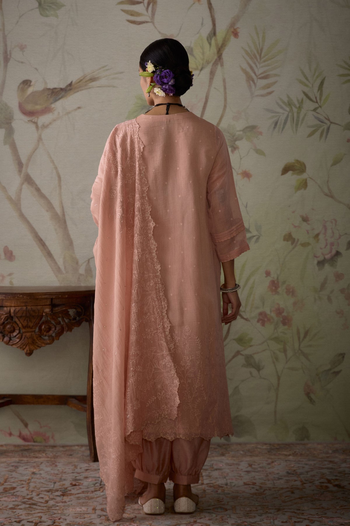 Embroidered Scalloped Pink Kurta Set