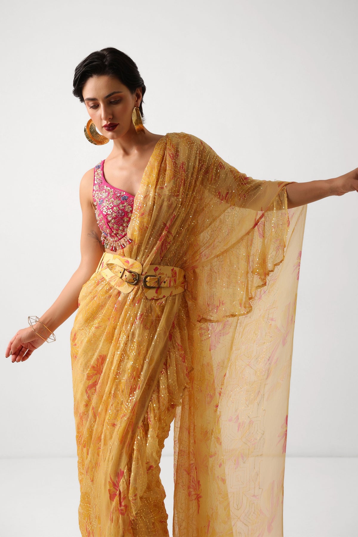 Alipore Jhilmil Saree Set