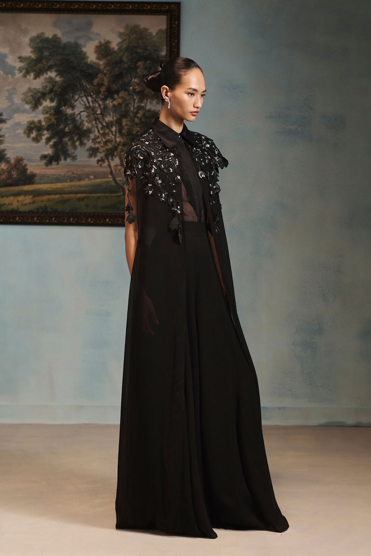 Vienna Obsidian Cape