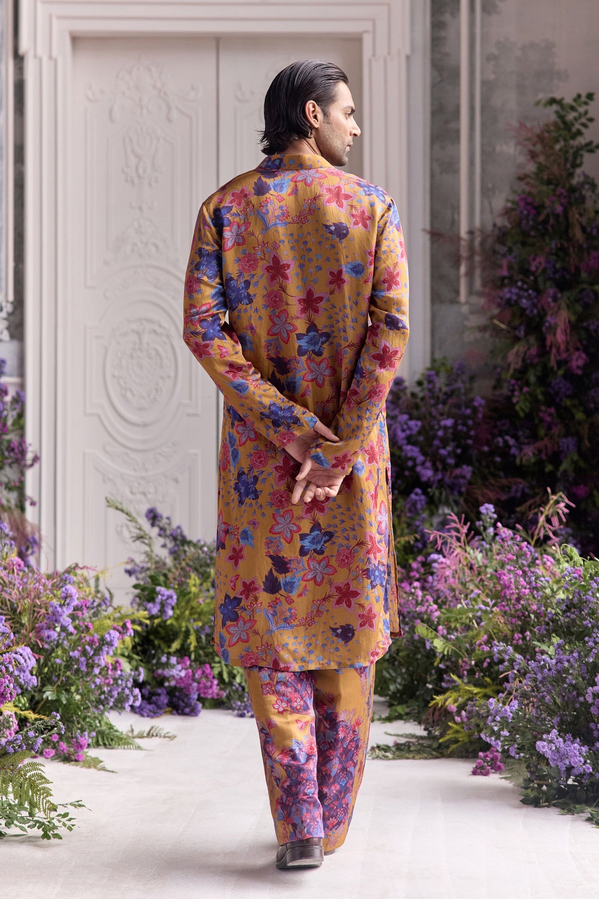 Ahaan Kurta Set