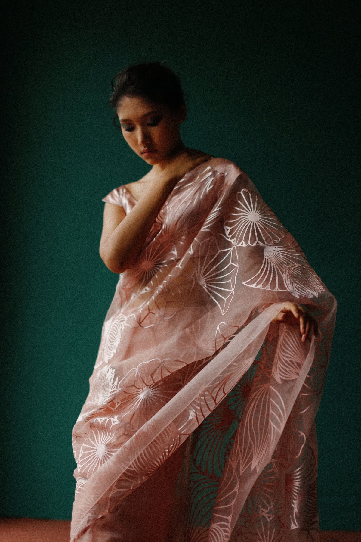 Rosegold Geometric Bloom Saree Set