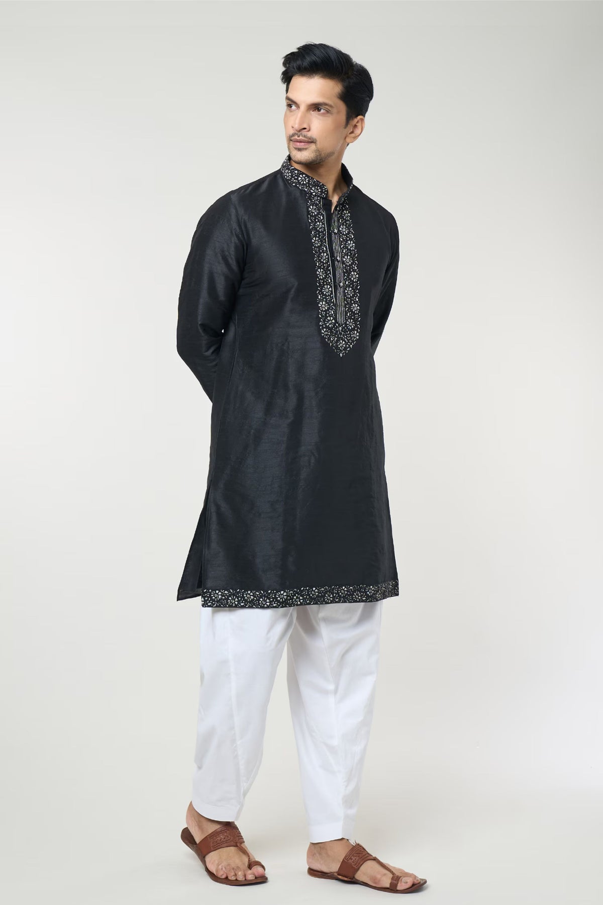 Black Embroidred Kurta Set