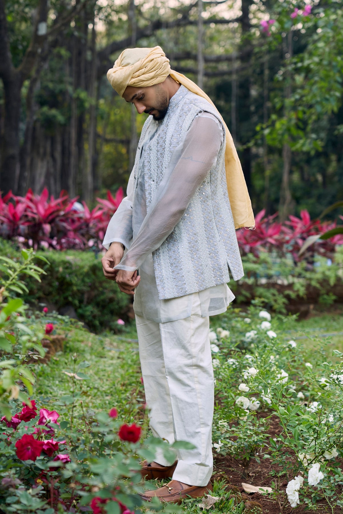 Zoravar Chikankari Bandi Set