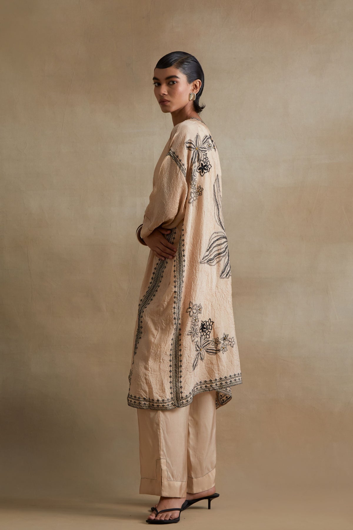 Clay Thread Embroidered Kaftan Set
