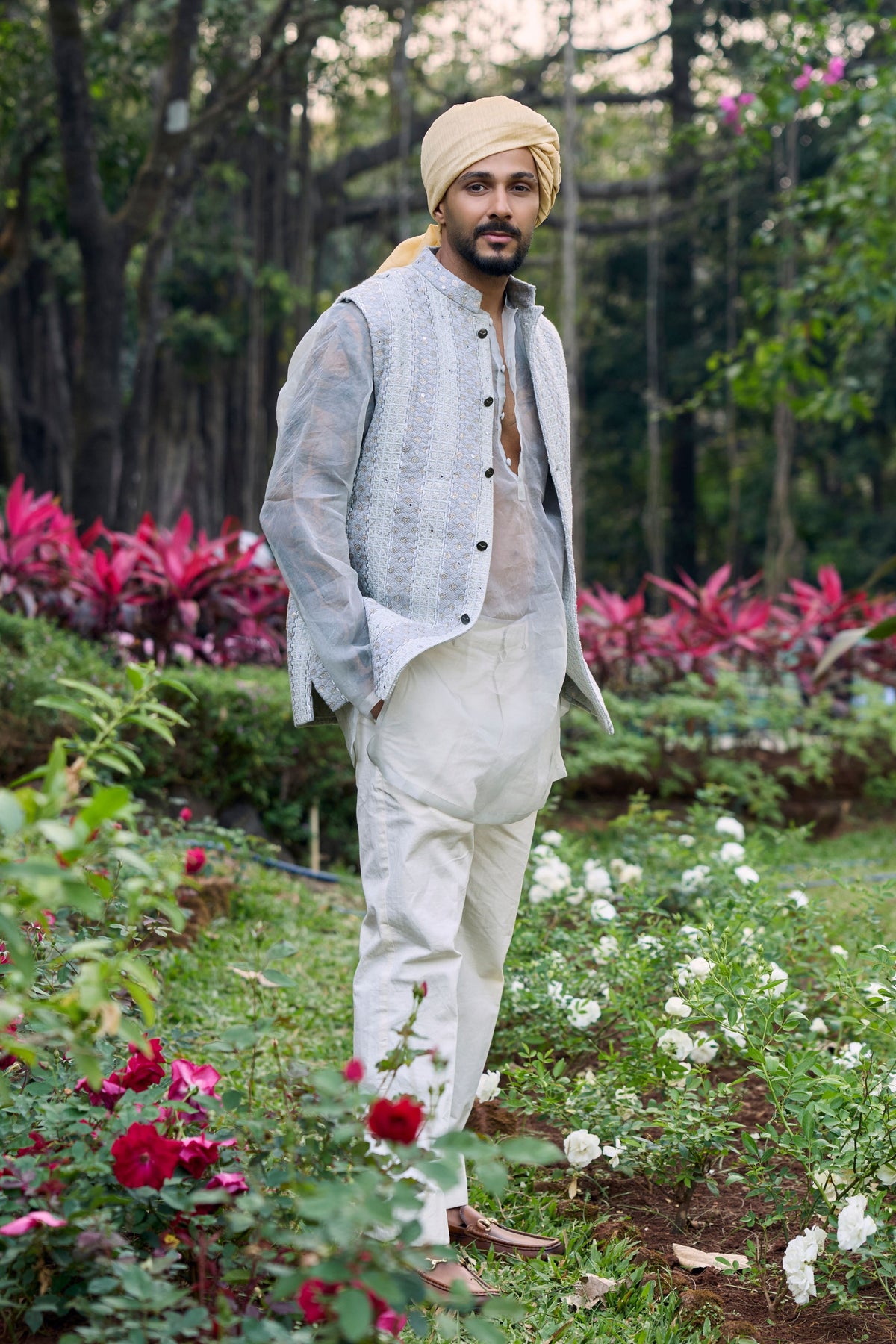 Zoravar Chikankari Bandi Set