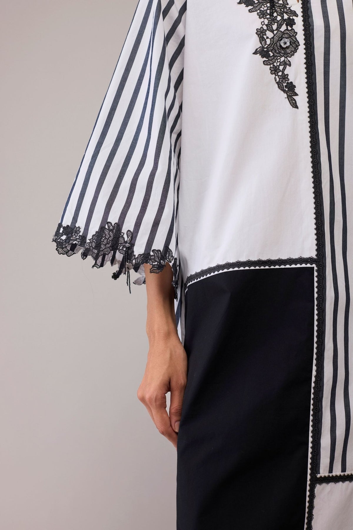 Neesa Black White Dress