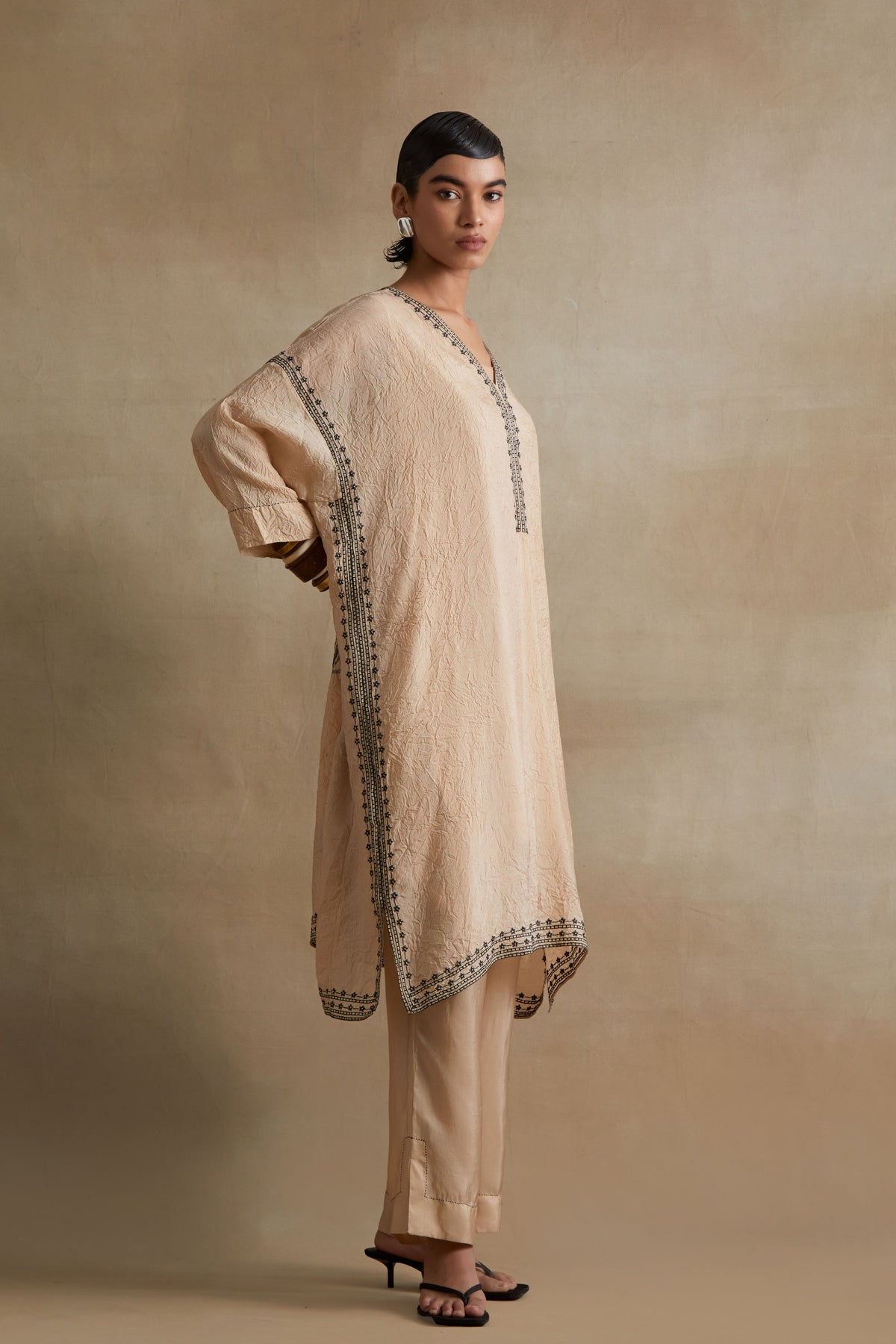 Clay Thread Embroidered Kaftan Set