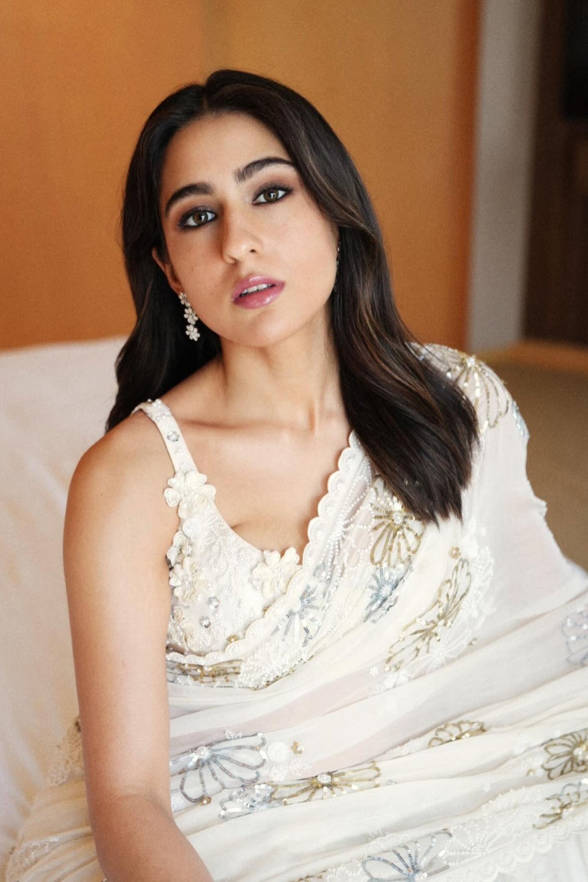 Sara Ali Khan in Nachiket Barve