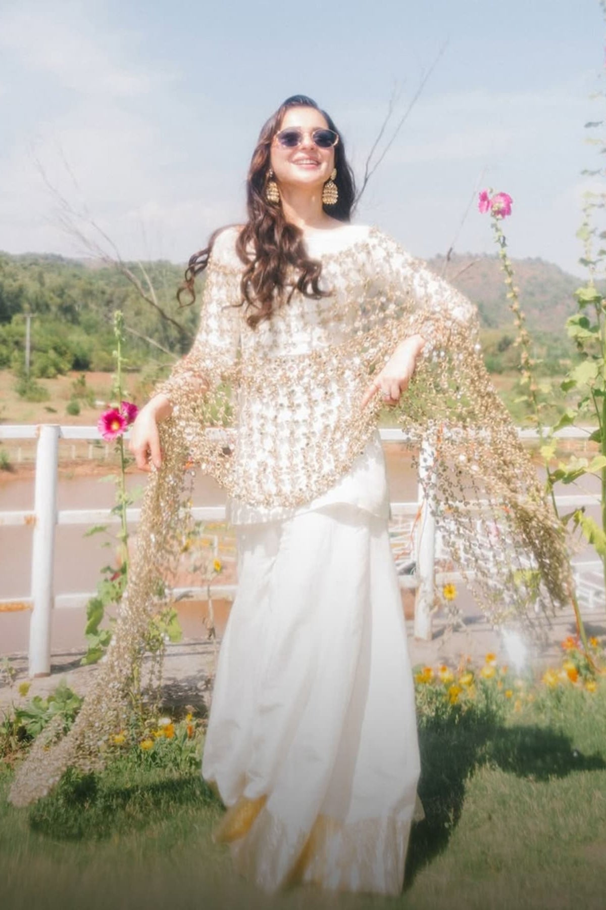 Hania Aamir in Itrh