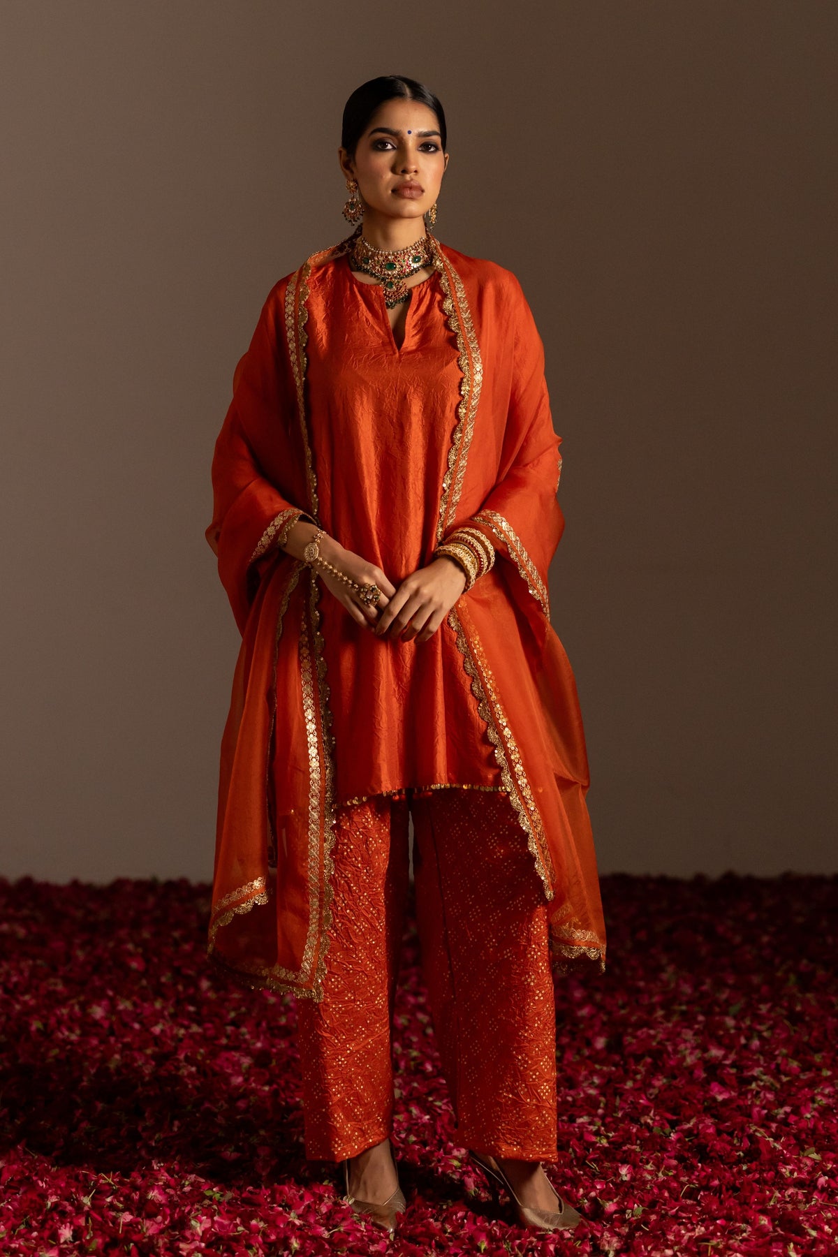 Round V-Neck Kurta Set