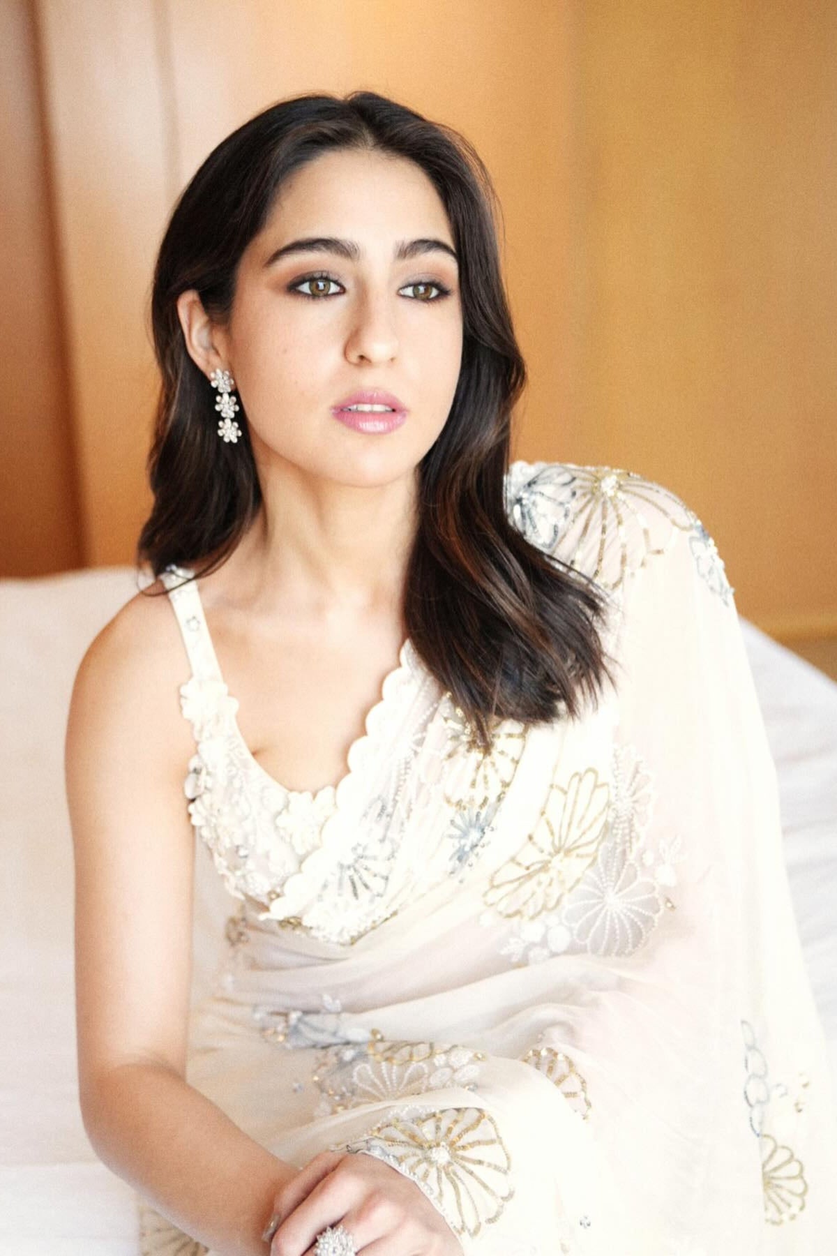 Sara Ali Khan in Nachiket Barve