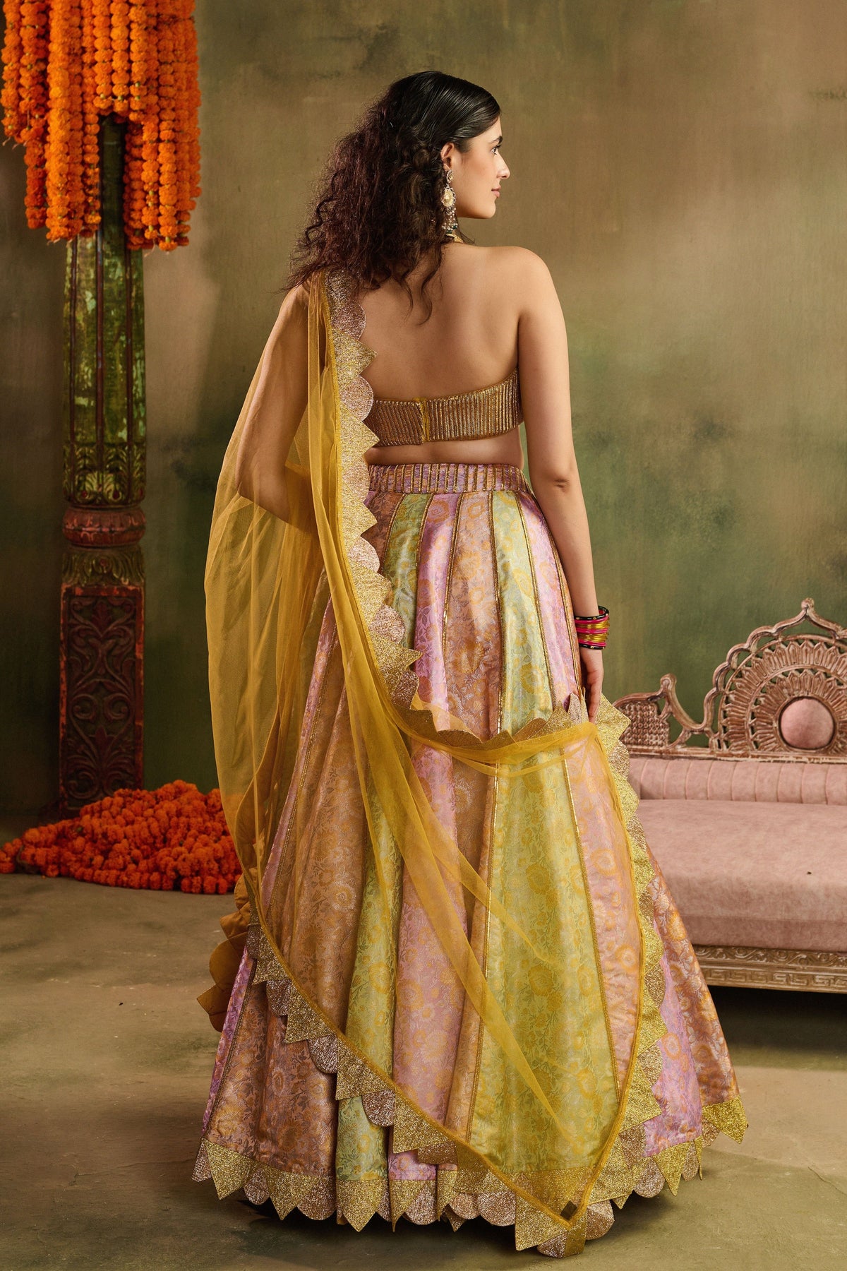 Riwaayat Lehenga Set