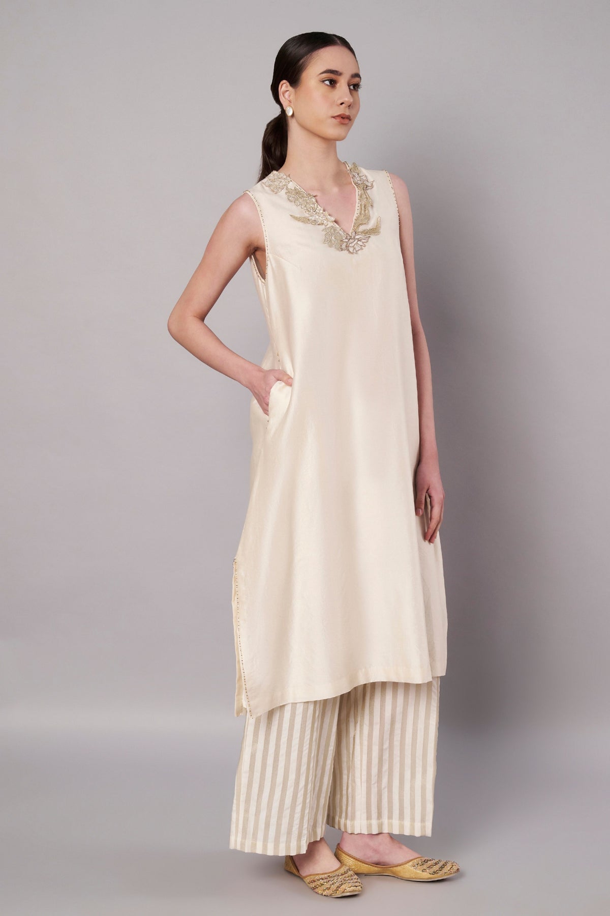Open Bloom Ivory Kurta Set