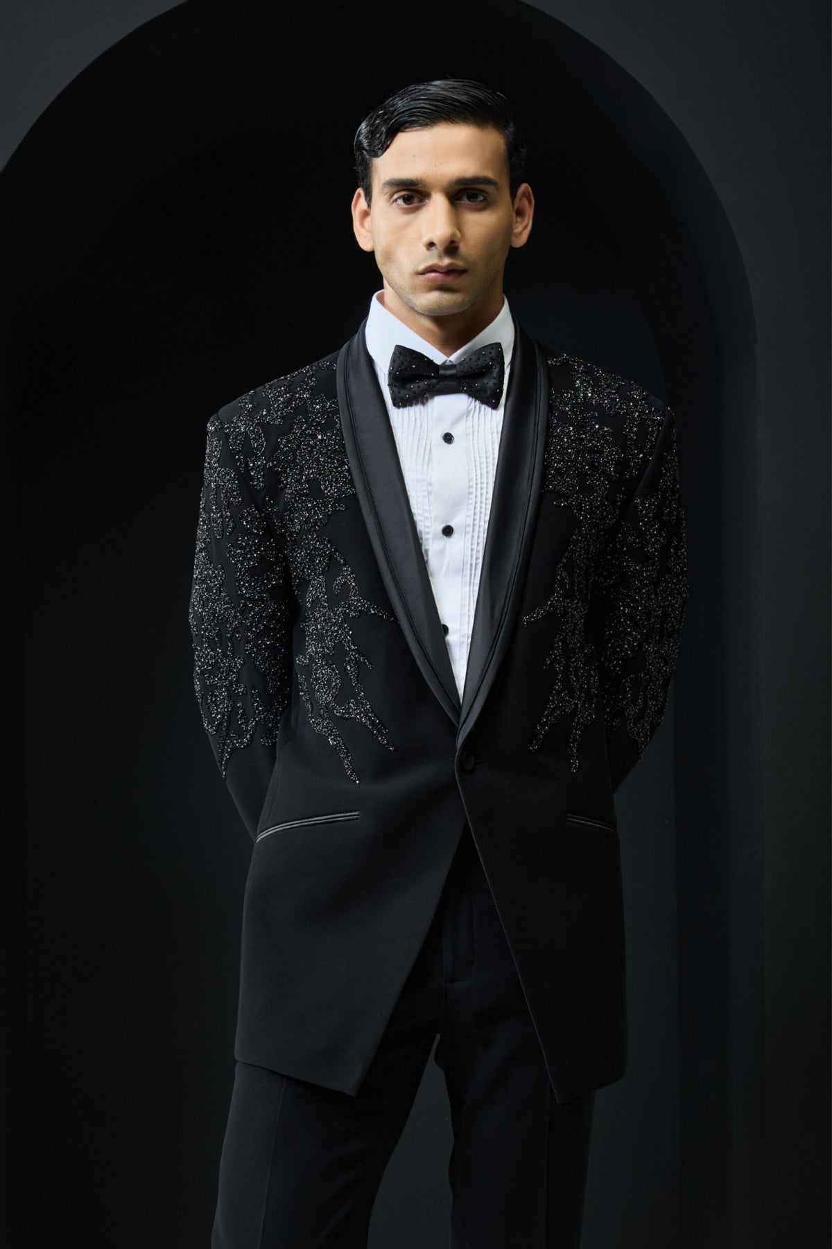 Zari Pearl Tuxedo