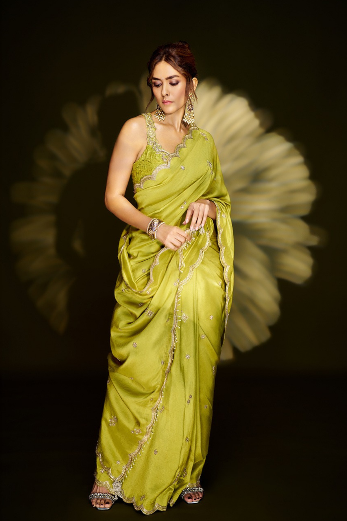 Mrunal Thakur in Rohini Saree Set