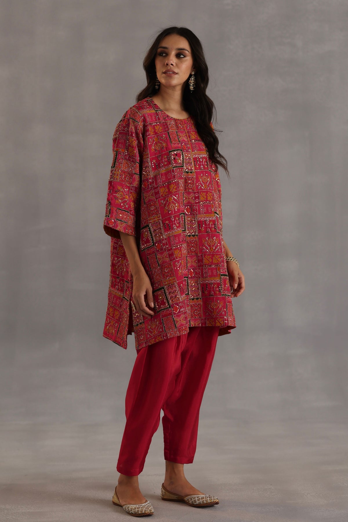 Raag Magenta Kurta Set