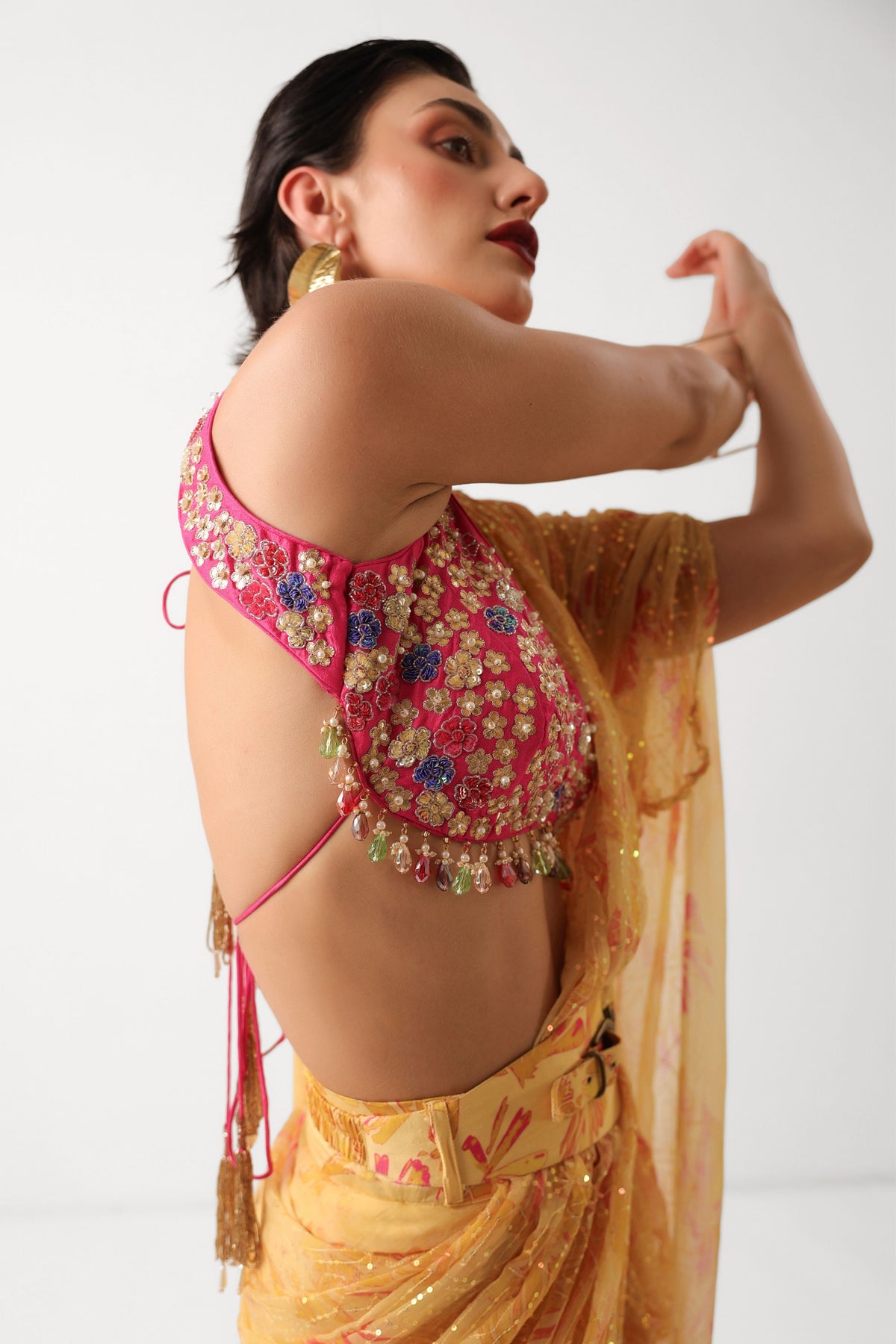 Alipore Jhilmil Saree Set