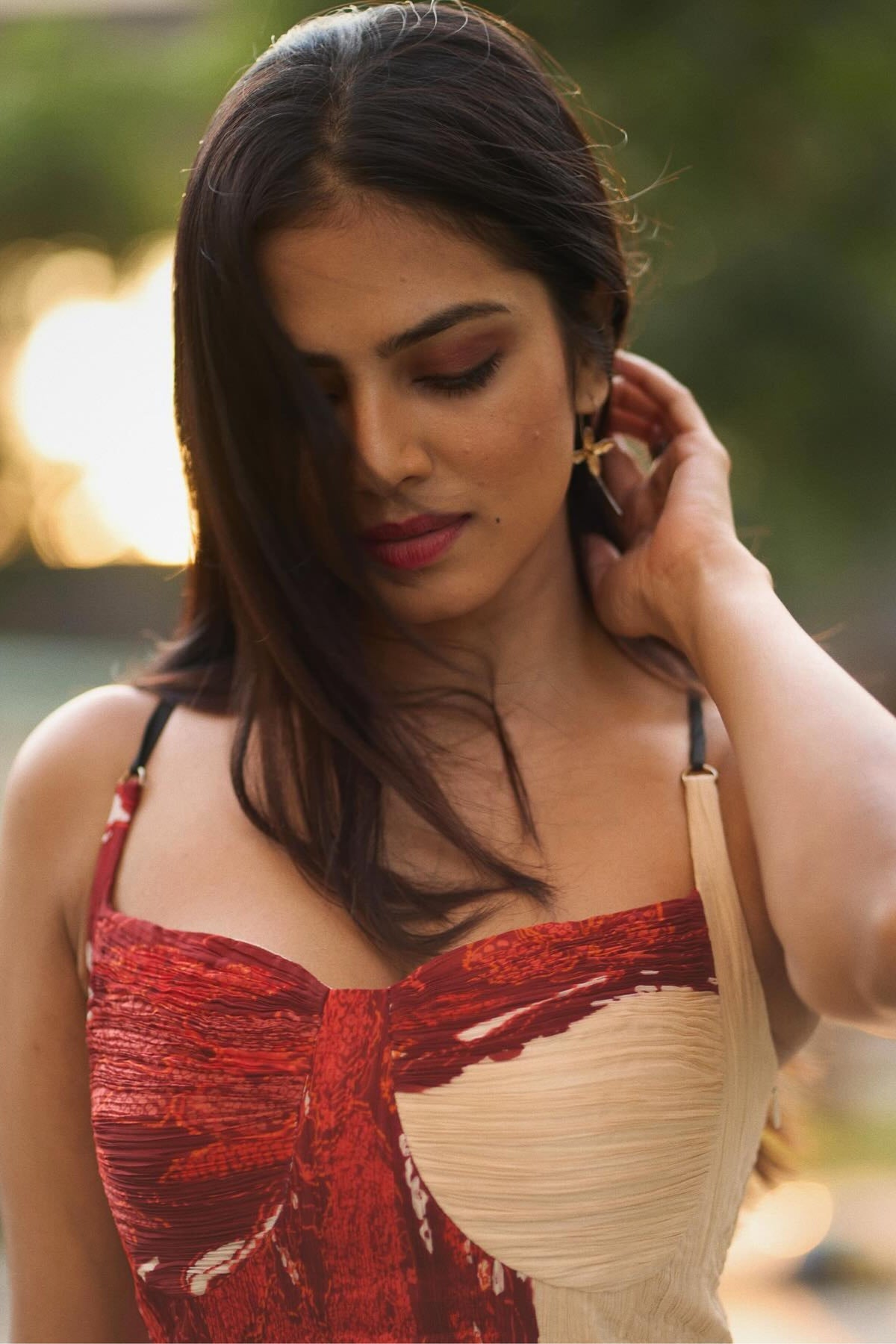 Malavika Mohanan in Saaksha &amp; Kinni