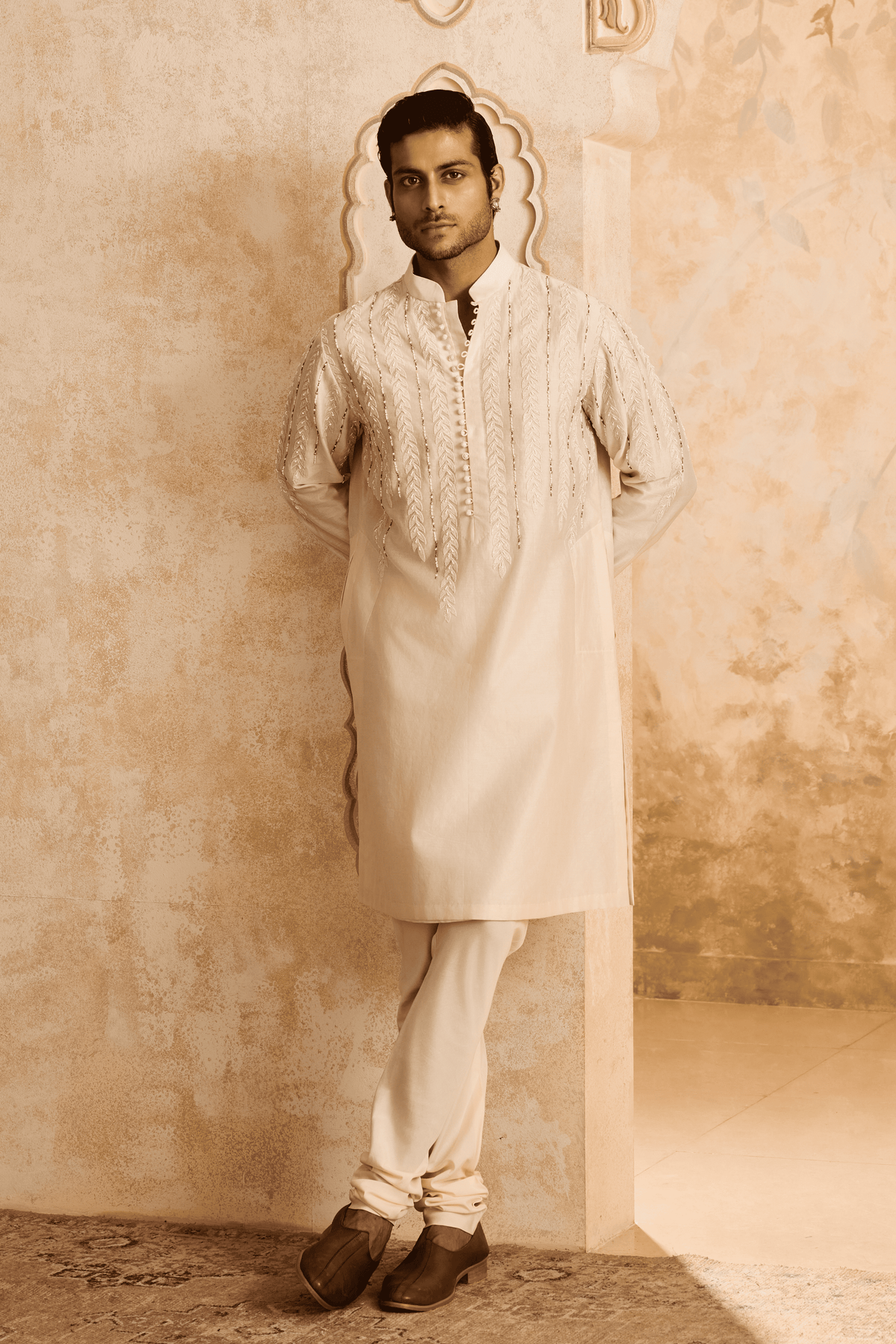Embroidred Ivory Applique Kurta Set
