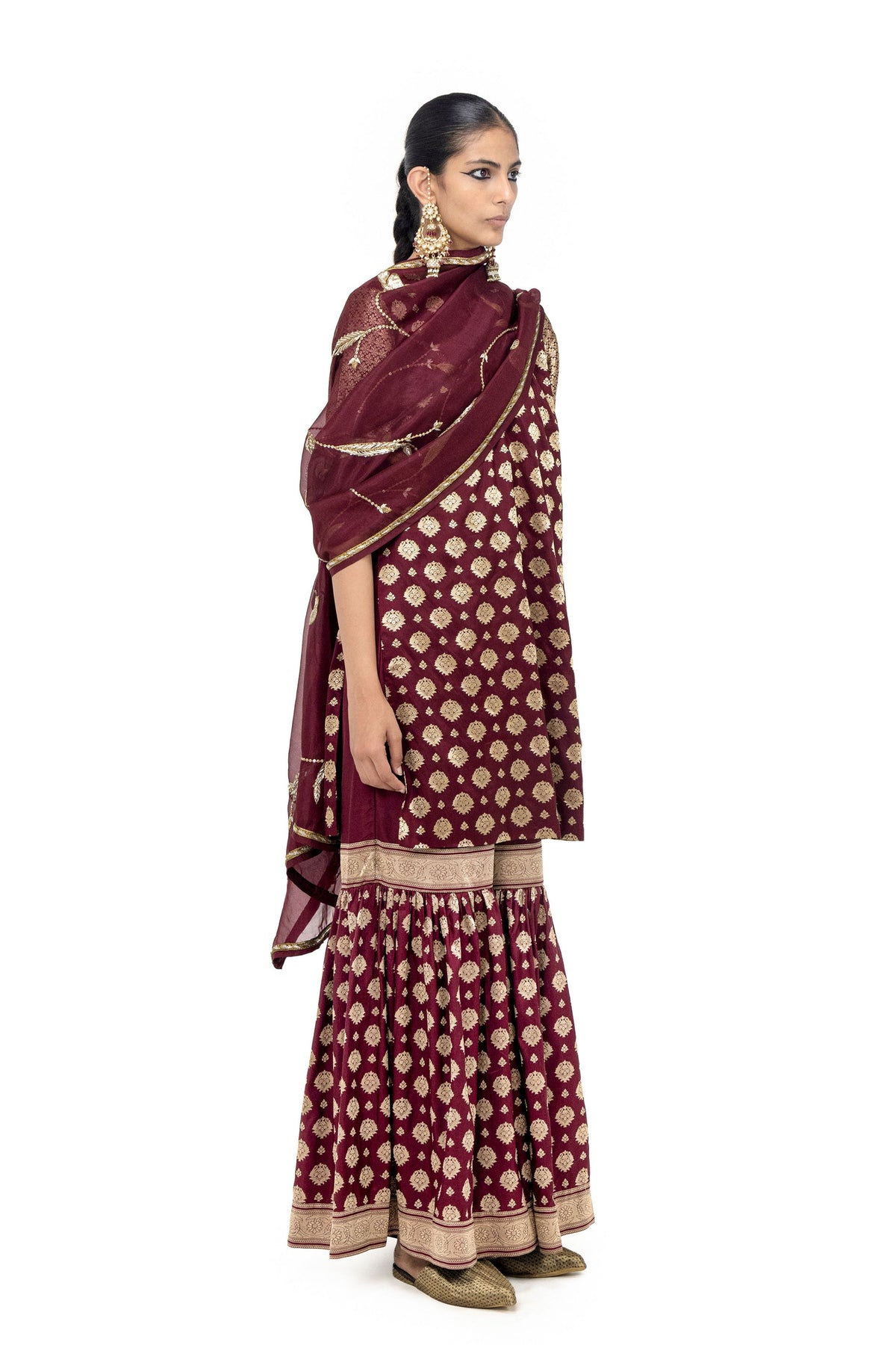 Chakhar Kirori Kurta And Sharara