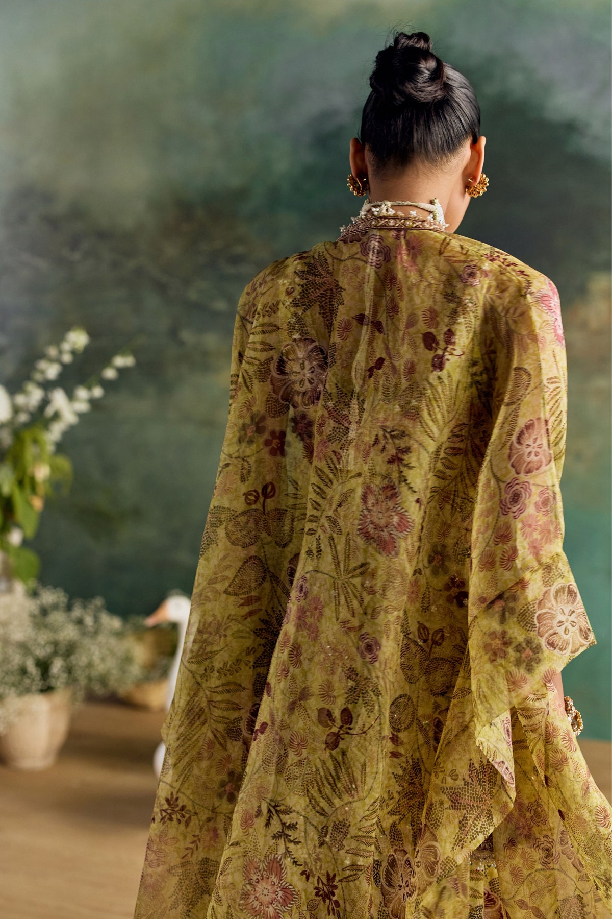 Elora Sharara Set