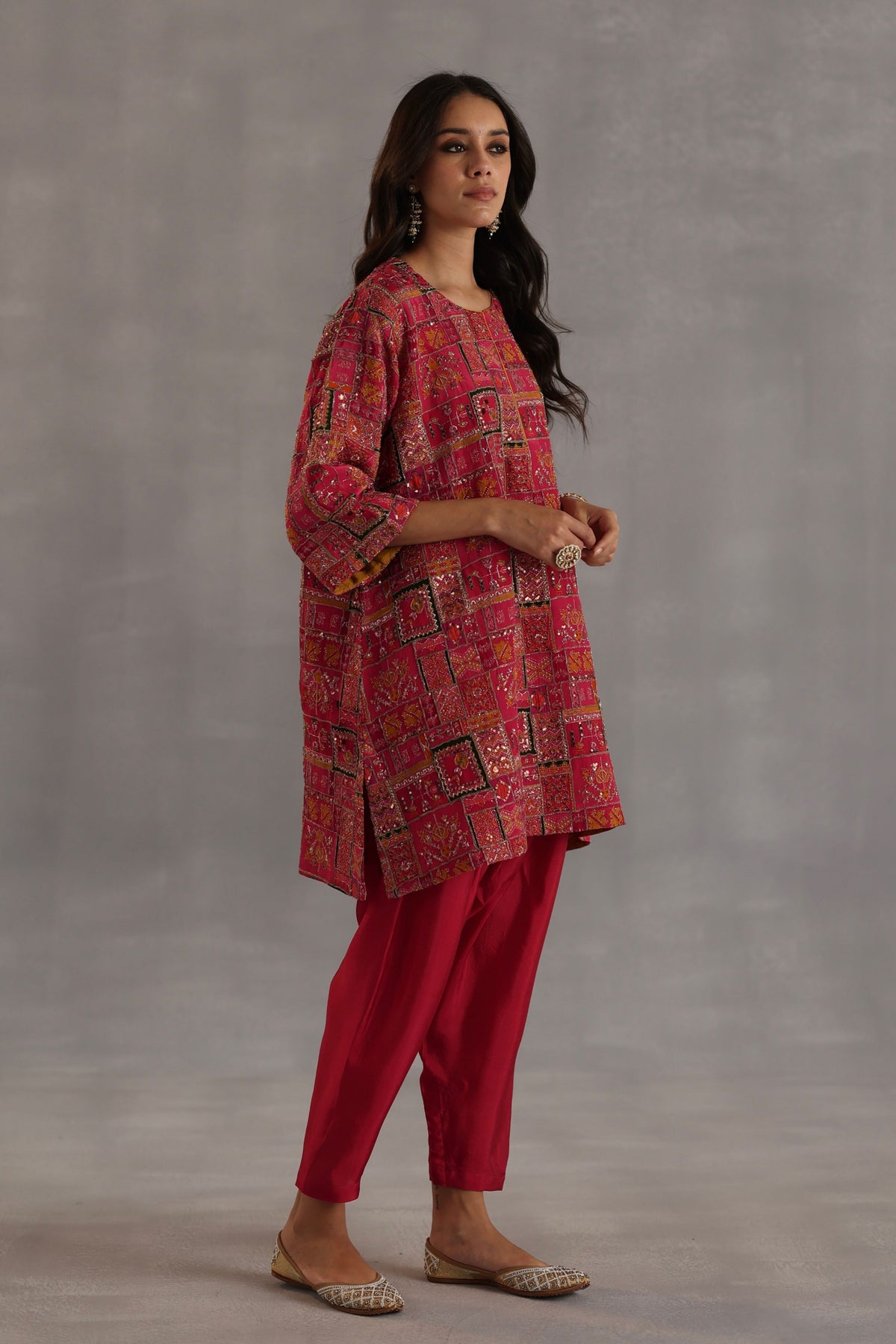 Raag Magenta Kurta Set