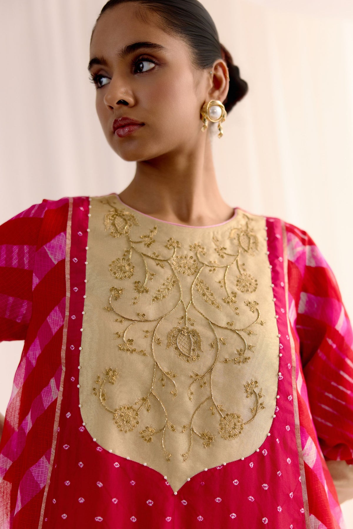 Rang-e-gulab Kurta Set