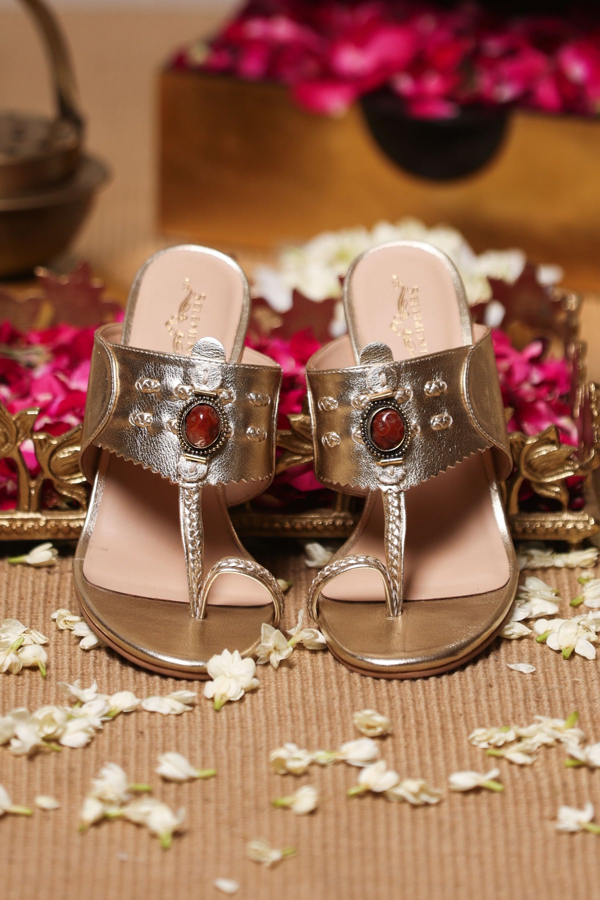 Zehrin Kholapuri Heel
