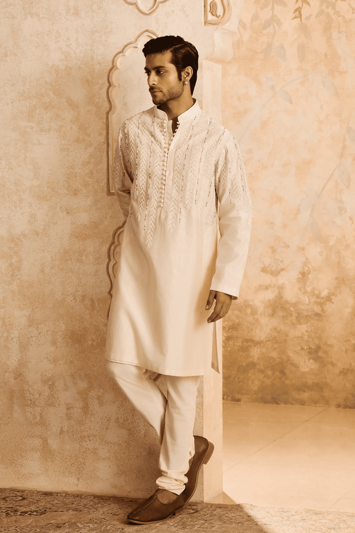 Embroidred Ivory Applique Kurta Set