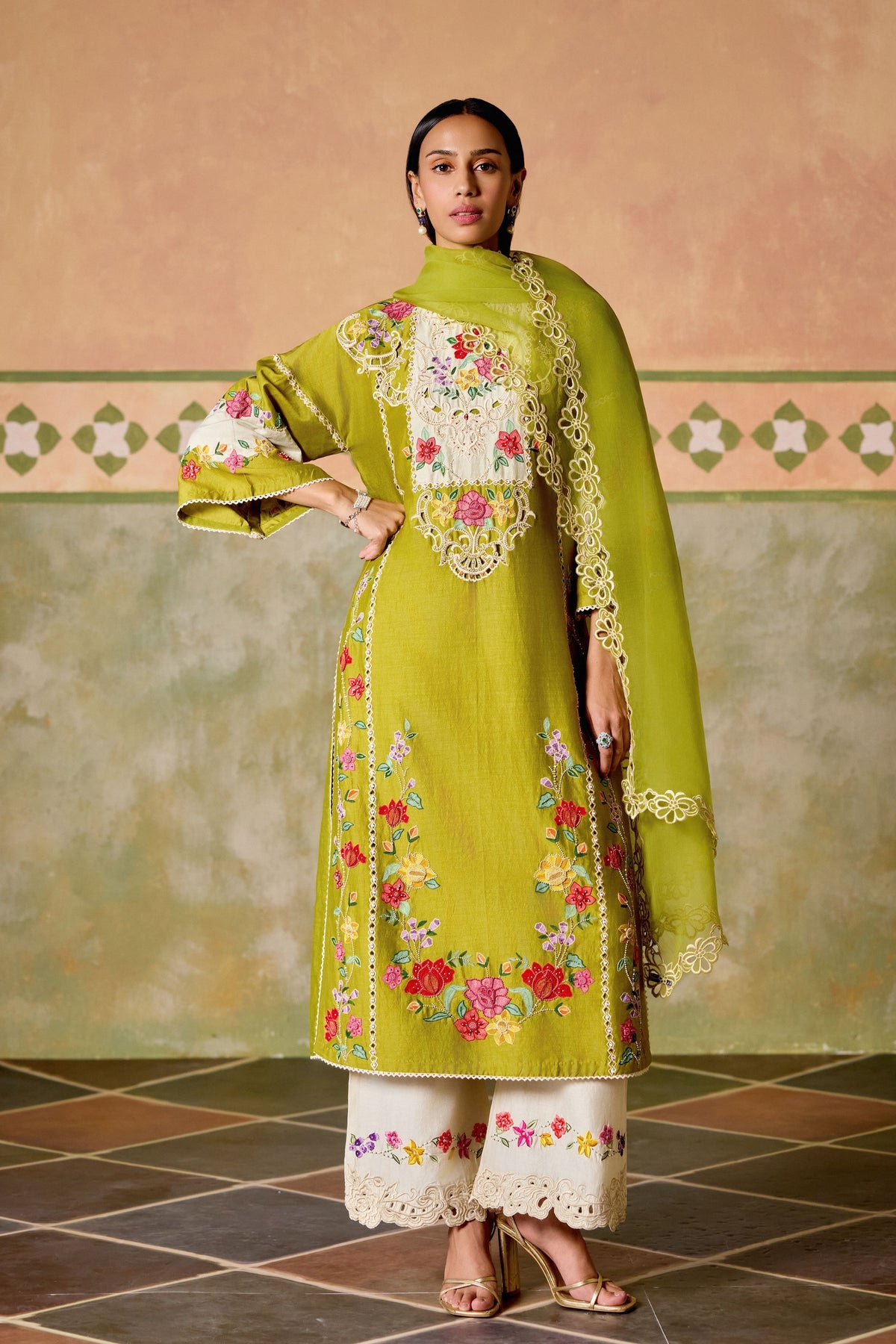 Olive Contrast Cutwork Dupatta