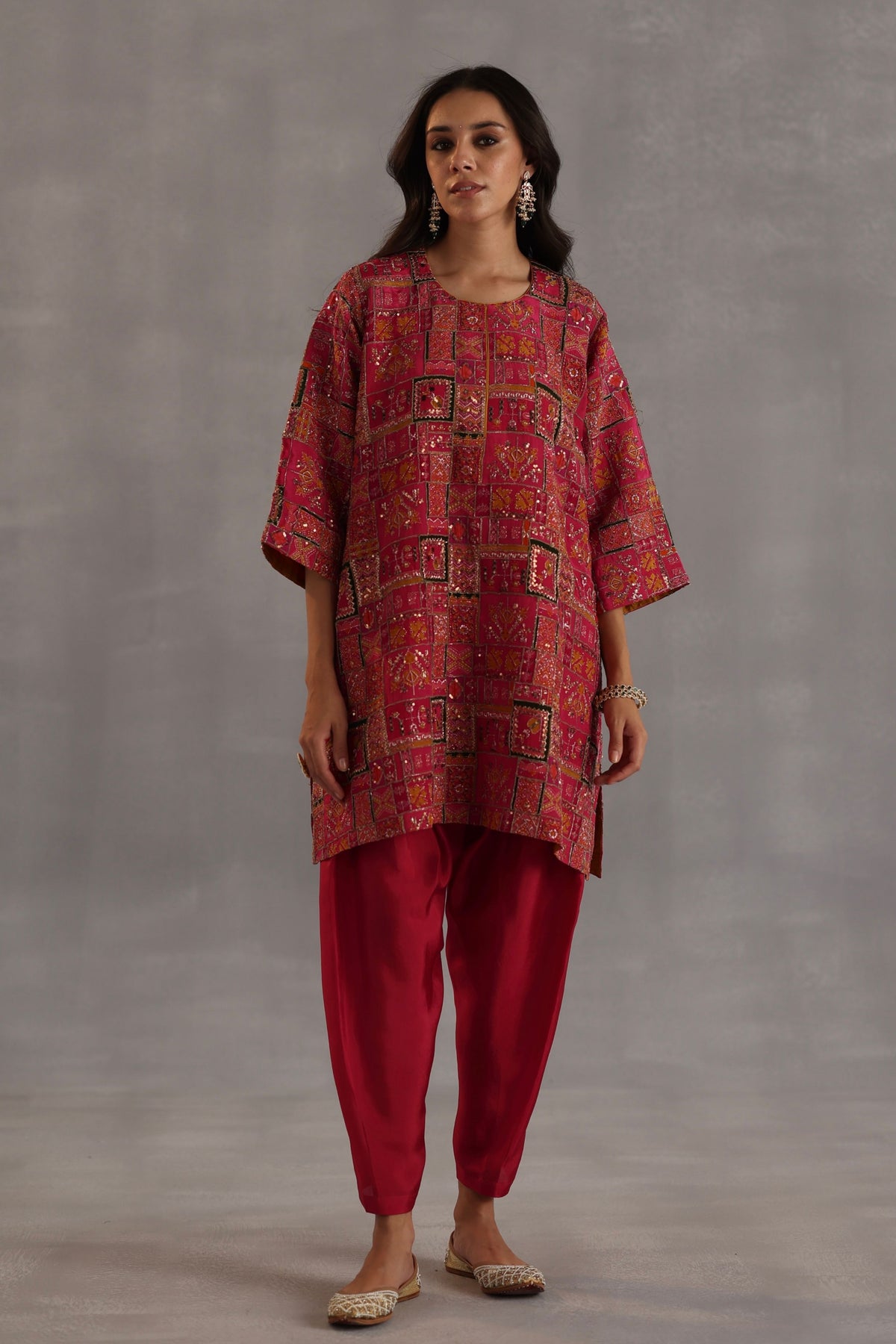 Raag Magenta Kurta Set