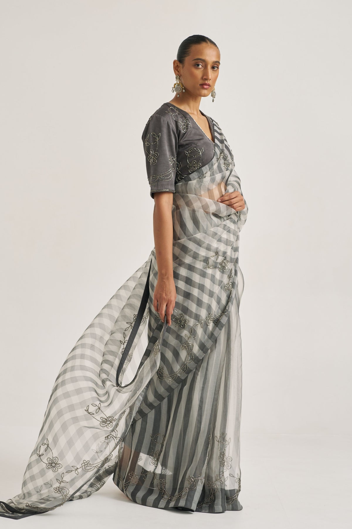 Yamini Grey Saree
