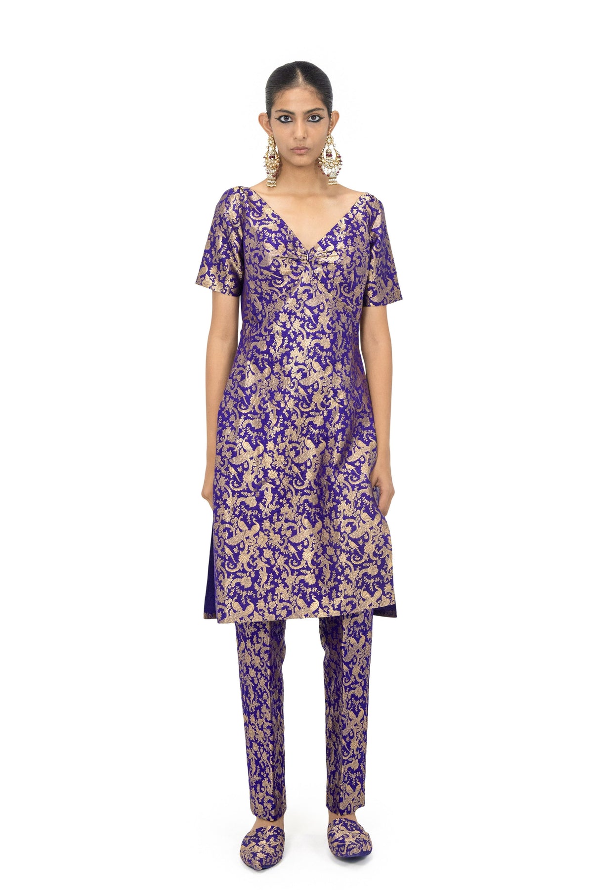 Barohi Adnar Kurta And Pants