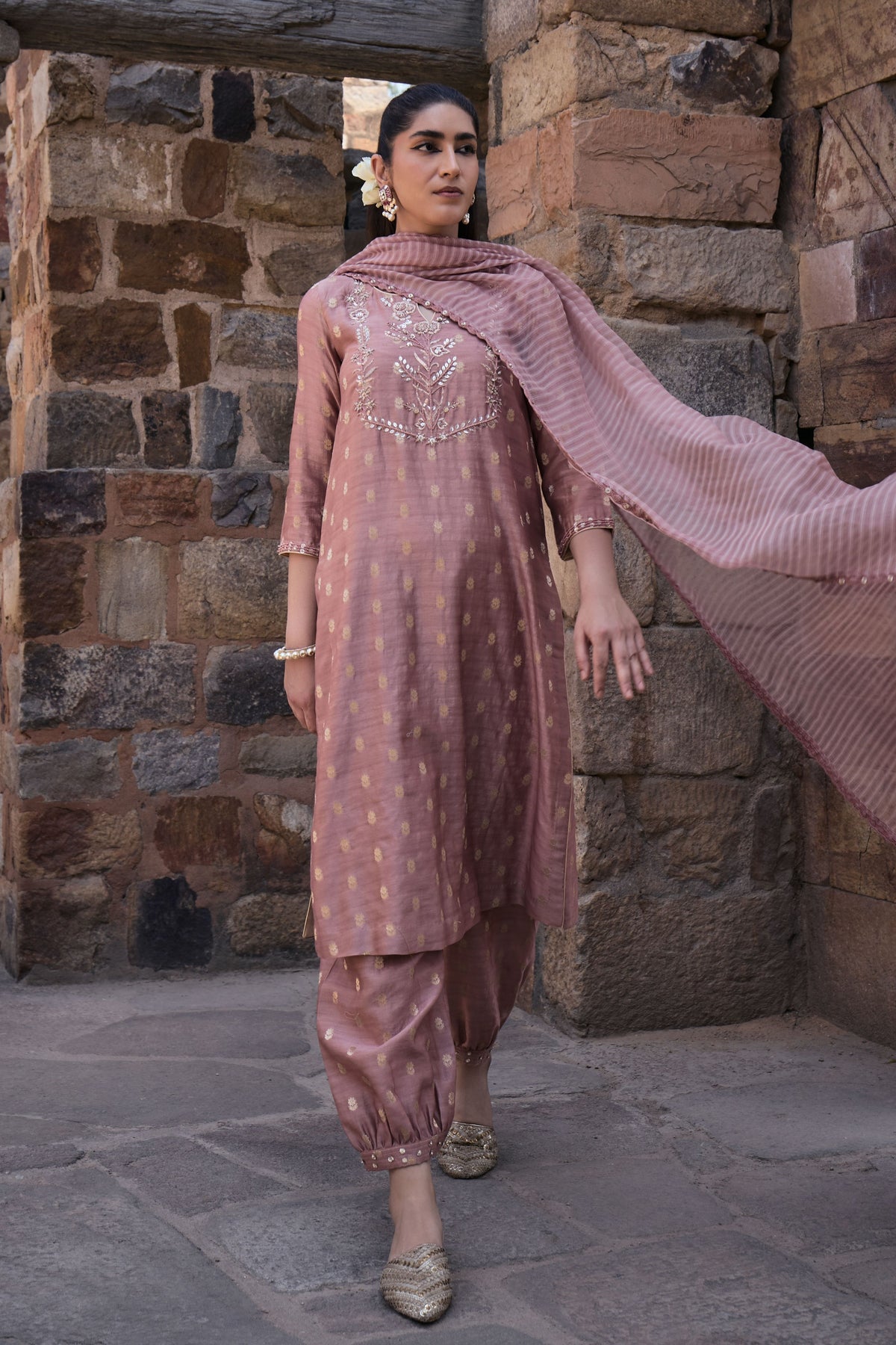 Aarna Kurta Set