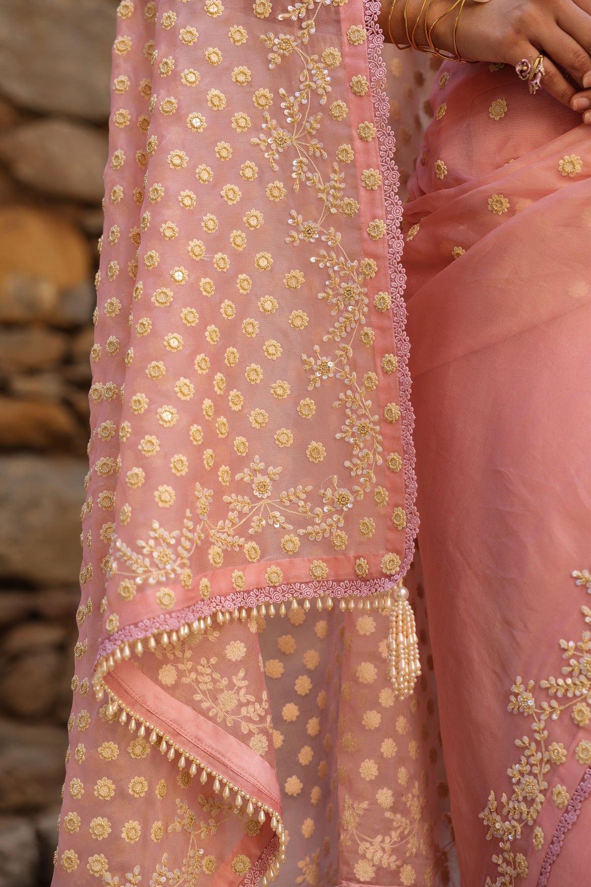 Vaayu Pink Heavy Butti Jaal Saree Set