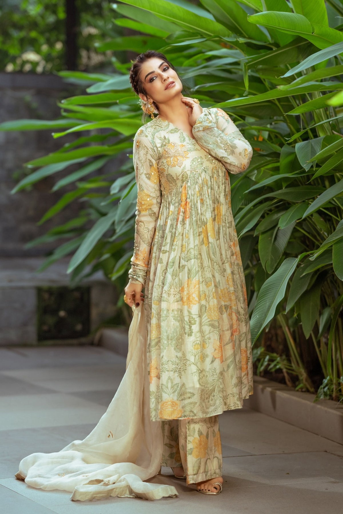 Raveena Tandon in Paulmi and Harsh