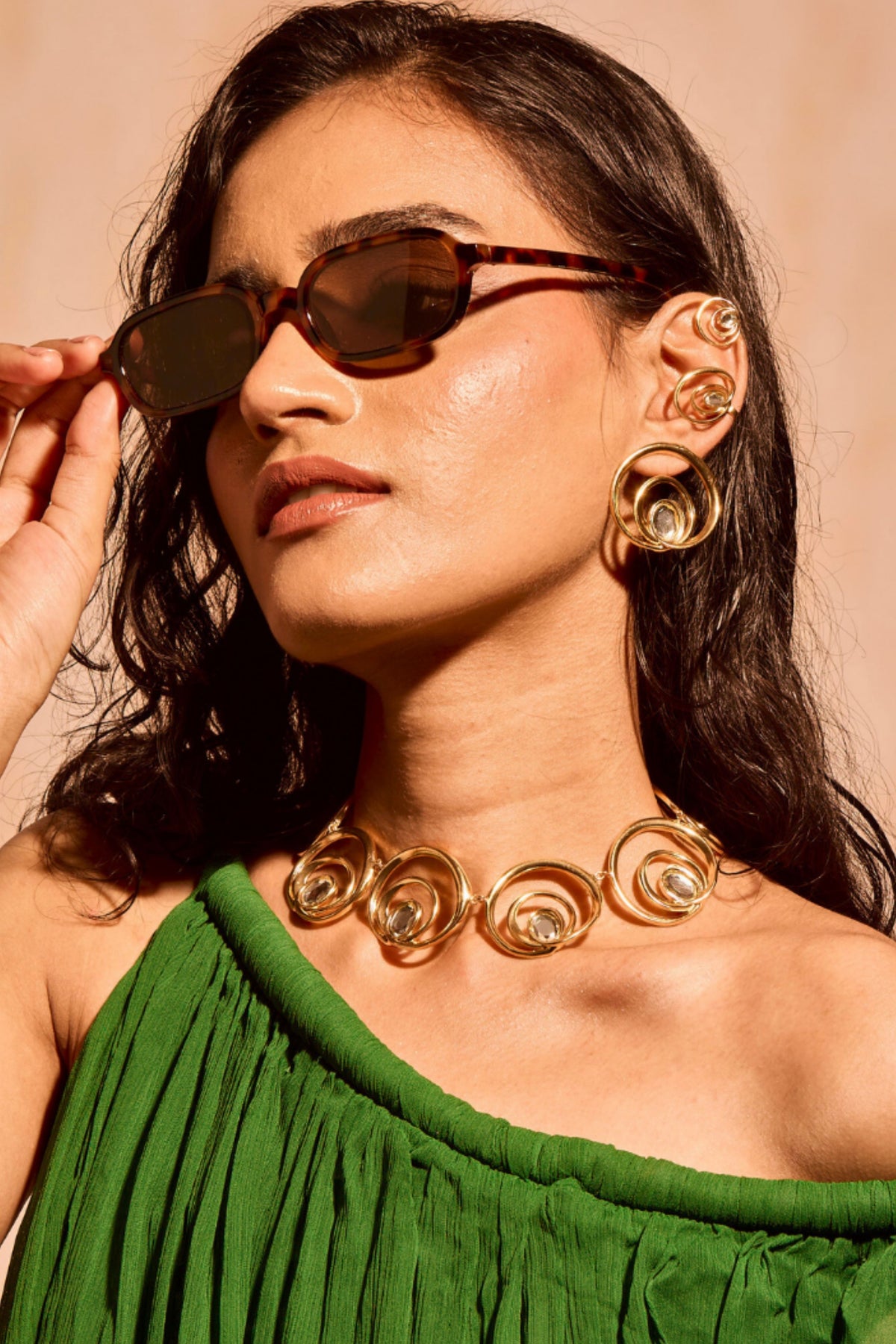 Wave Round Choker