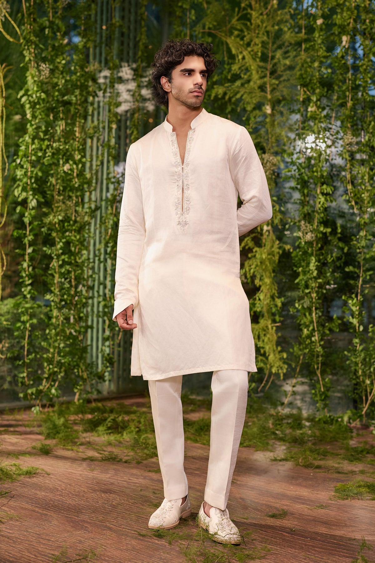 Shvet Agni Sherwani Set