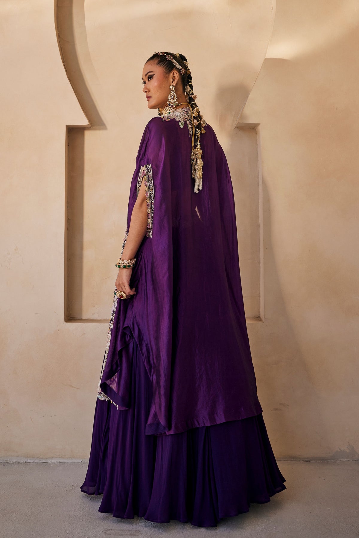 Vanya Cape Set