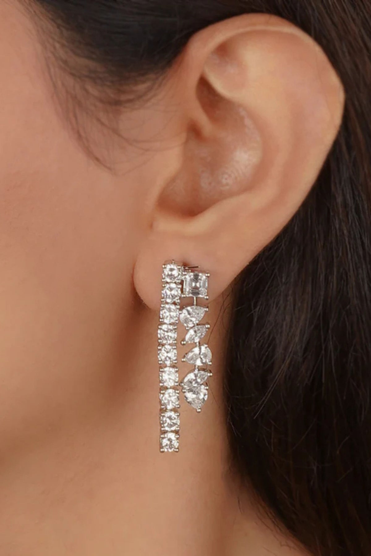 Faux Diamond Necklace Set in White