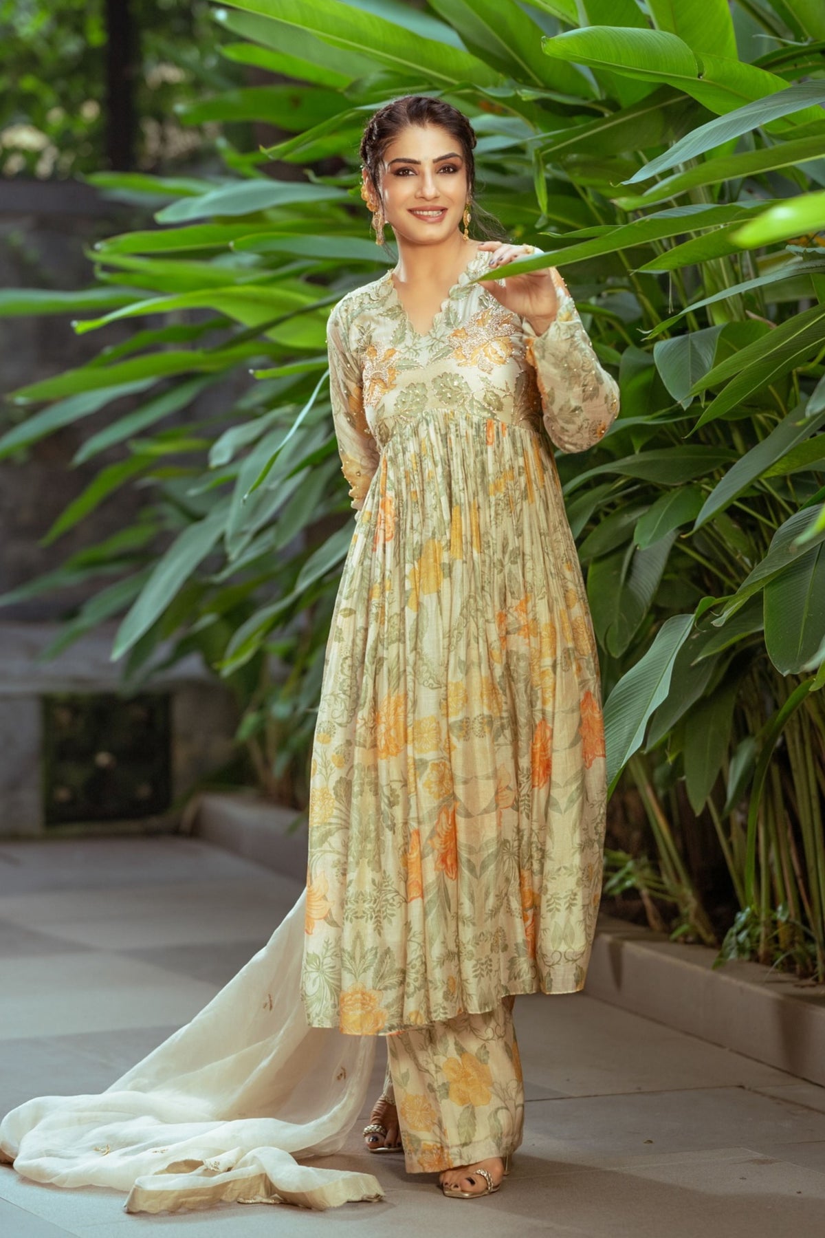 Raveena Tandon in Paulmi and Harsh