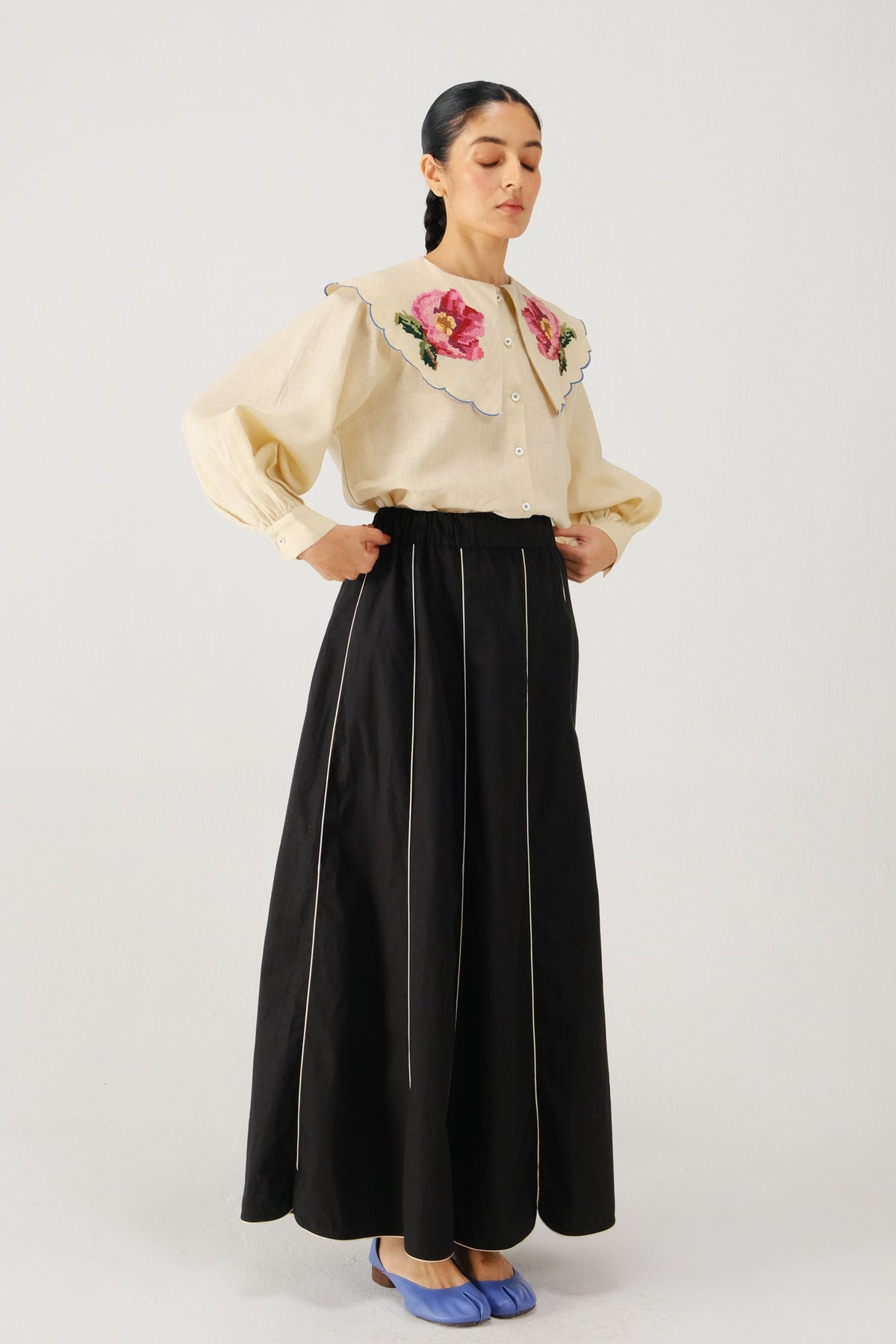 Ivory Rose Julia Set